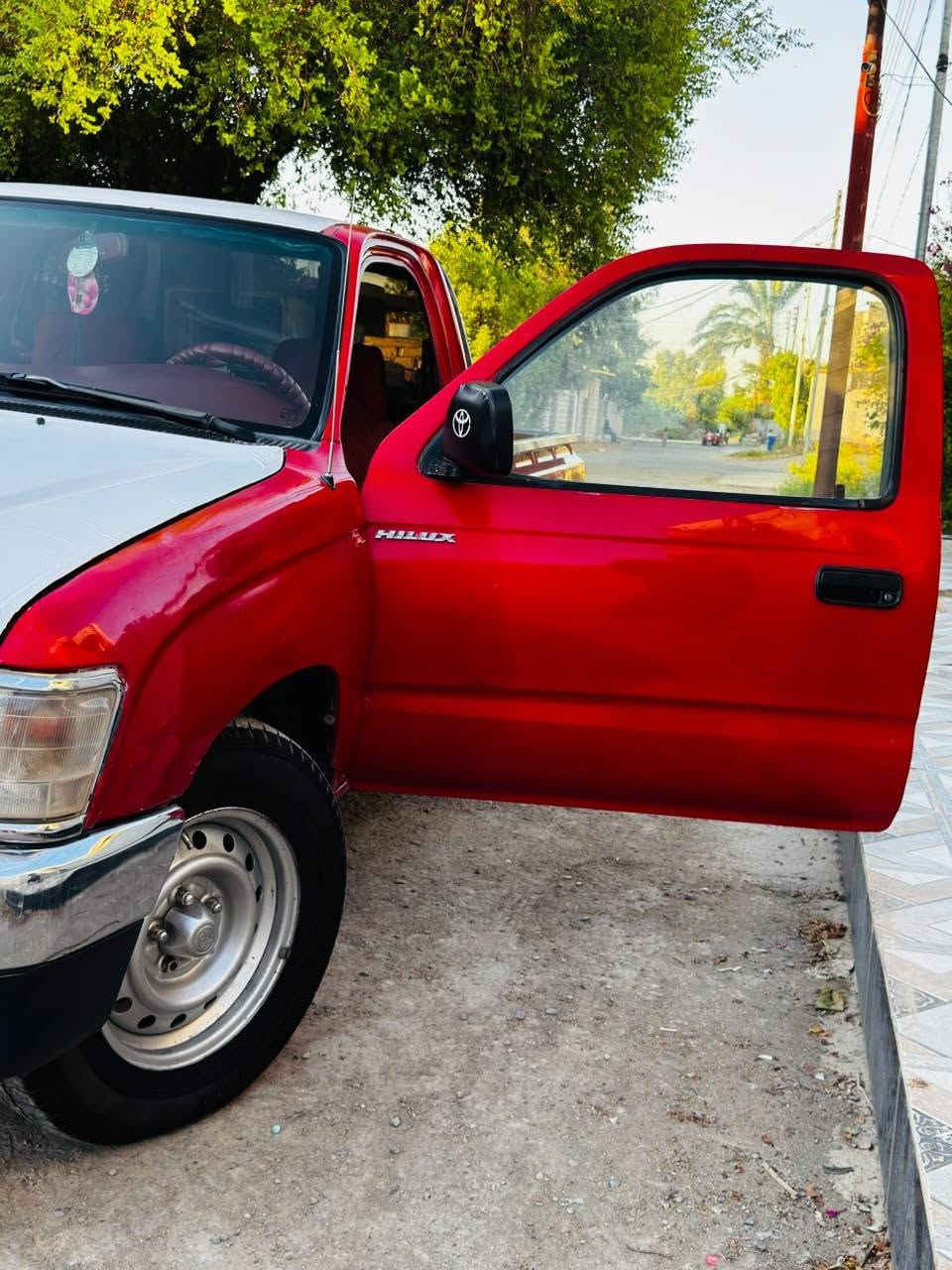 🚙 للبيع تويوتا فلاحي موديل 2001
✅ محسن ومكفول
✅ كير ومكينة مكفولات
✅ تبريد
✅ تخم تاير وصدر تراي فول
✅ هزّة جديدة
✅ رقم إنكليزي جديد
✅ تحويل ثاني يوم
⚠️ يوجد صدا بسيط في الباب الخلفي وصبغ حسب مامأشر في الصور  فقط وغير هذا الشي السيارة كفالة عامة 

💰 السعر: 87 ورقة وبيها مجال بسيط

👀 السيارة تجي تشوفها بعينك وتفحصها بنفسك
🤝 وحياك الله وتدلل
📍 الموقع: ديالى – بعقوبة – قرب تقاطع القدس
📞 للاتصال: ***********
