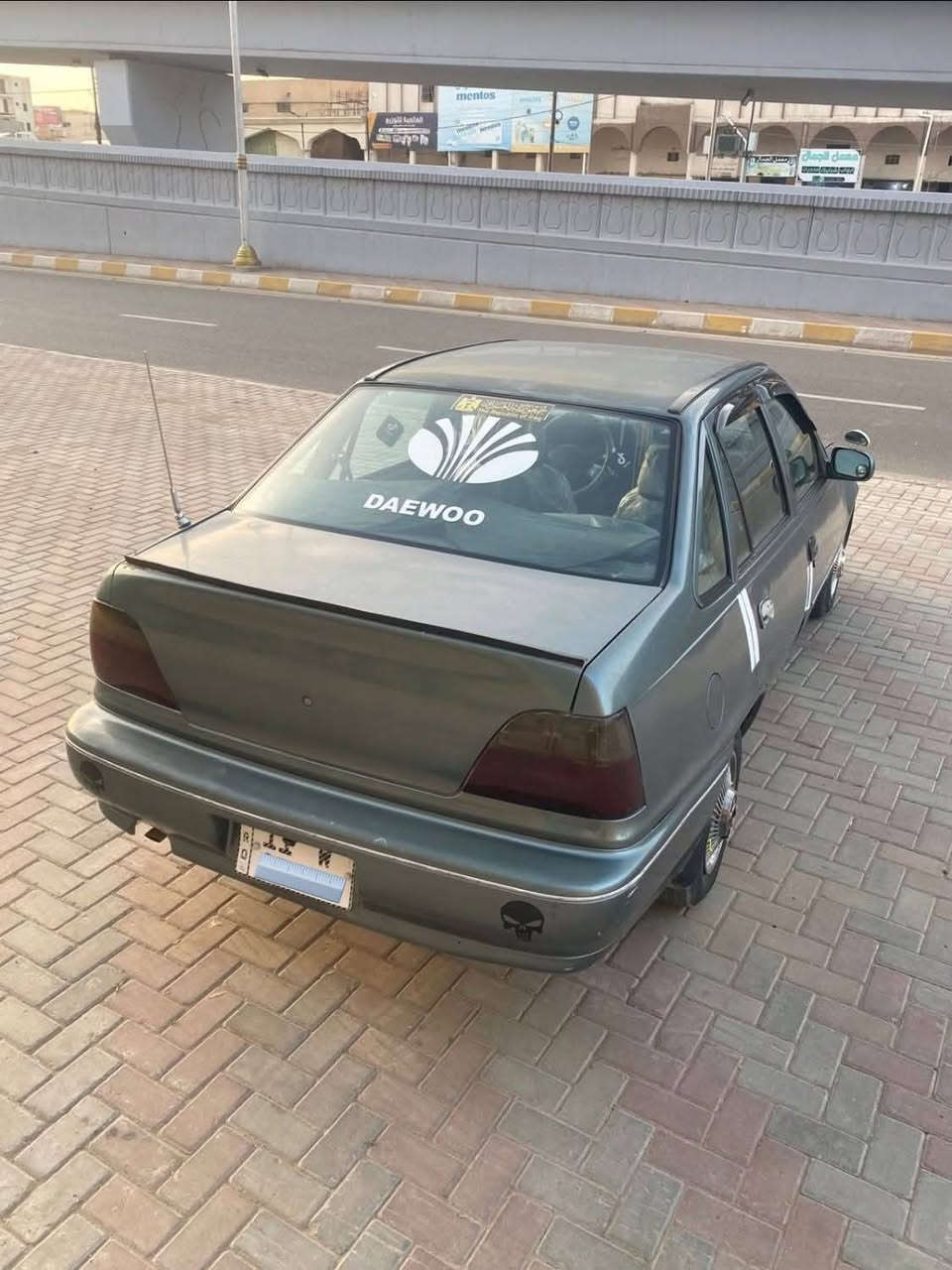 سلام عليكم 
دايو سلو للبيع موديل 1995 محرك 16مفتوح كير اوتو جام كهربائي رقم بغداد جديد سيارة بدون ضربة صبغ للجماليه فقط كهربائيات كله شغال تبريد نقص فقط كمبريسر منضومه كامله تخم تاير جديد
سعر33 مجال 
مكان سيارة تكريت  
 ***********
