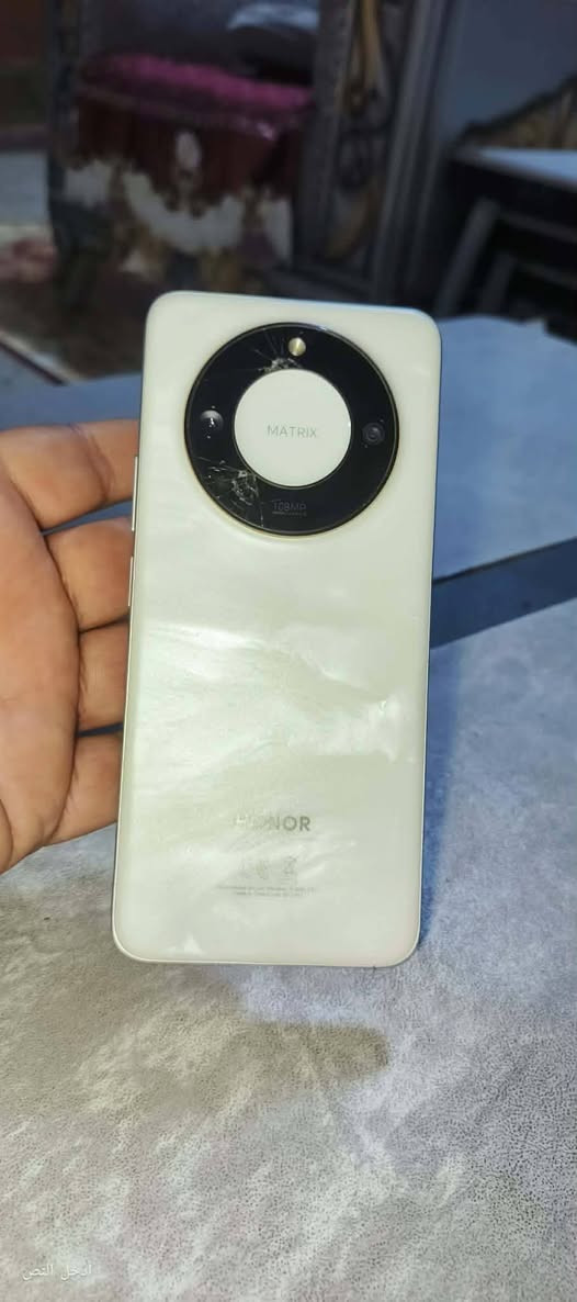 📱 هونر X9c Smart للبيع
💰 السعر النهائي: 225 ألف ⚙️  البطارية: 5800mAh 🎮 يدعم 120 فريم ✨ جهاز جديد ونظيف، ما داخل أي صيانة 📸 جام الكاميرا الخلفية بيه فطر بسيط، والكاميرا واضحة وما متأثرة 📍 بغداد 📞 الرقم: __________***********رقمي  سعر قفل نهاية
