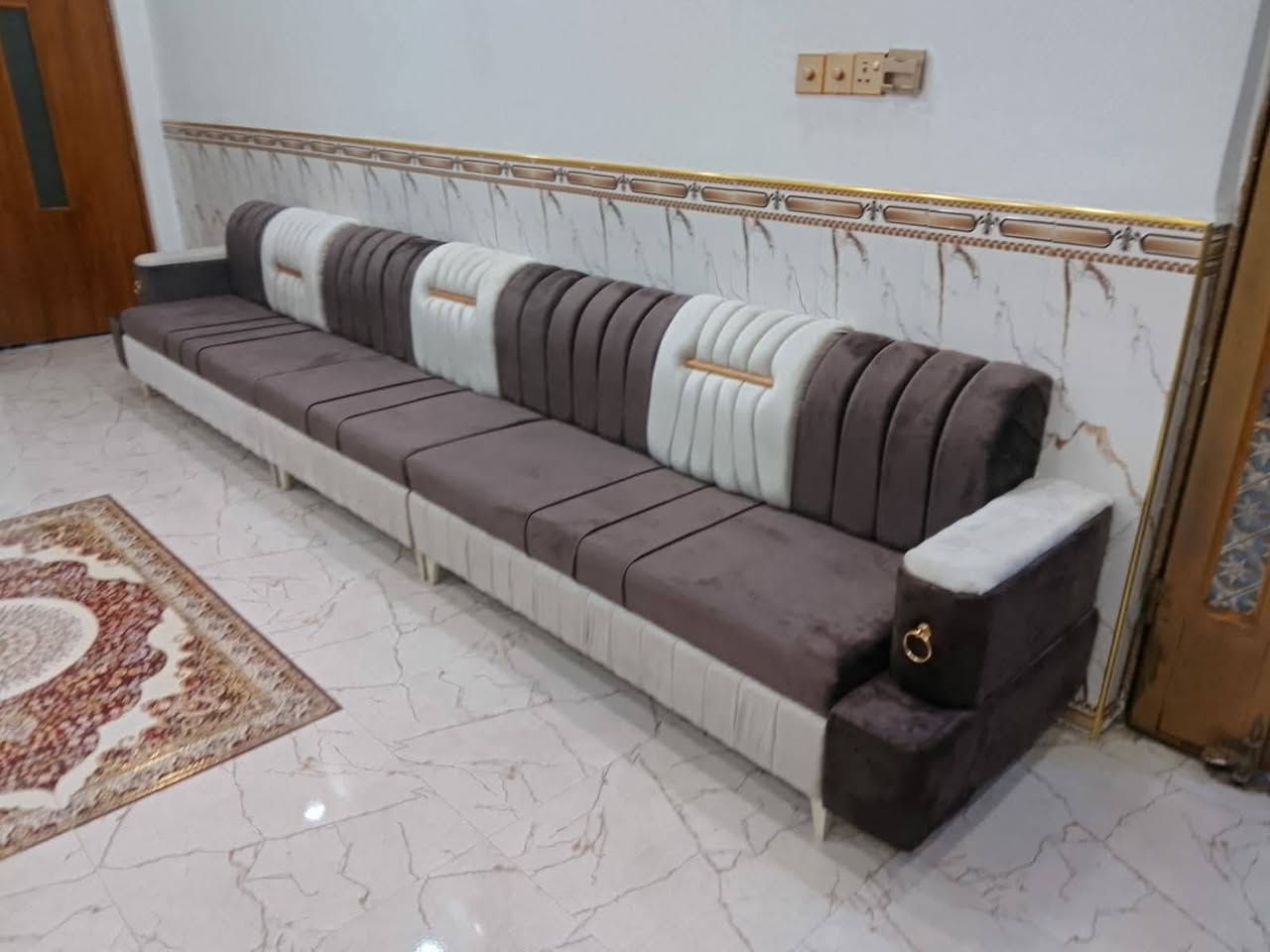 تم #تأثيث استقبال احد #زبائن بل عافيه شايفين كل الخير #ديوان 20 مقعد شغل شمال #تسكام جاهز أسعار مناسبة متوفر جميع القياسات والوان داخل #المعرض الصويرة تقاطع حي زهور سبيس #معرض_الجوهرة 
***********....***********
