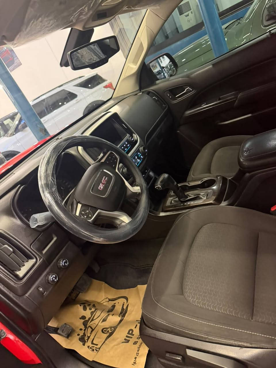 Gmc canyon 2018 کلین بدون سبوغ بدون اربک  6سلندرگير مكينة اكسل كل شرط رةقم ***********
