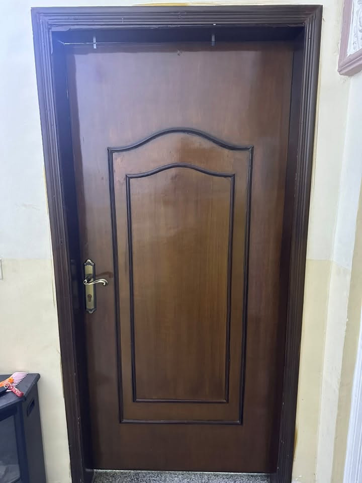 2 ابواب صاج اصلي نضافة 90/‎%‎
2 اباوب فورميكة ضد الماء
العنوان بغداد الكرخ
قيم السعر وادخلك خاص 
او تراسلني 
***********
