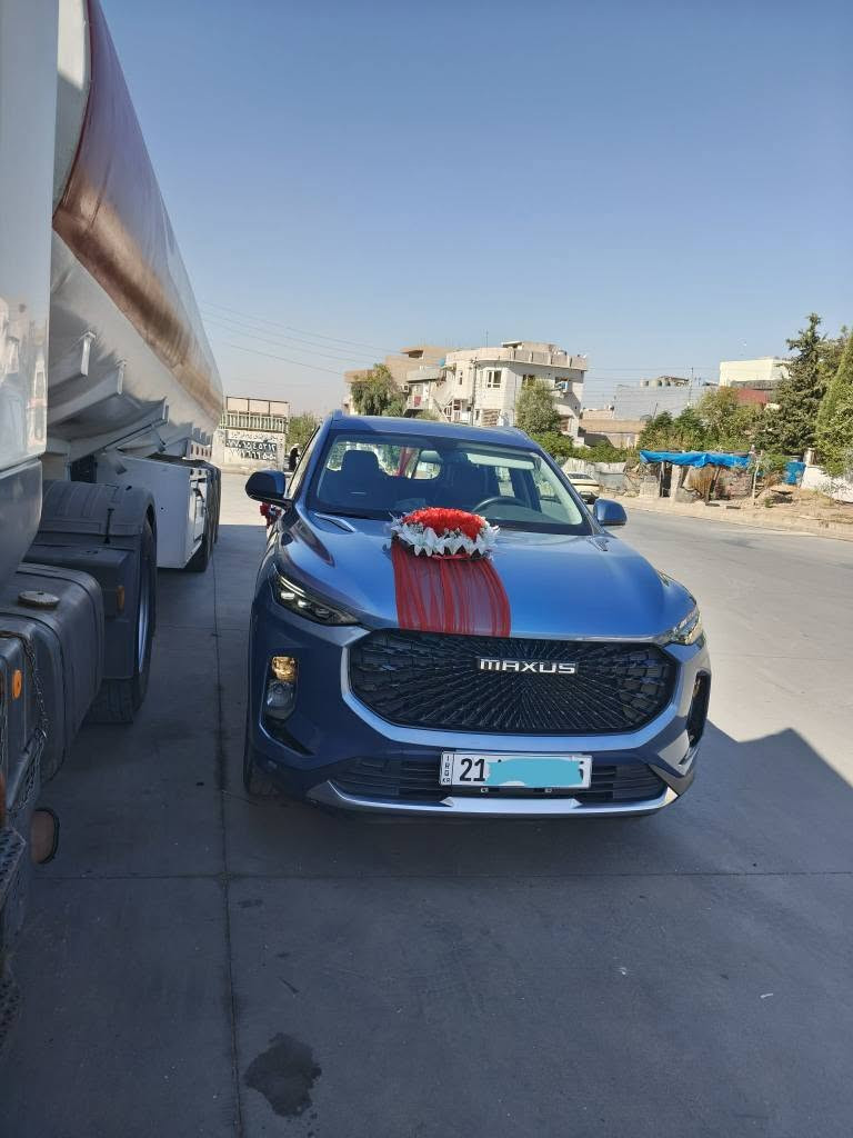 Maxus d60
مۆدێل 2023 مکینە 1.5لتر توربو فول مواصفات 3ڕیز کوشن کوشن جلد و کارەبا 3 شاشە کامێراو حساسی 360 درجە ڕادارو ئاوێنە ڕادار 40هەزار کیلۆمەتر ڕۆشتووە تەنها دوبست دەعامی پێشی بۆیاخە سەنەوی و ڕەقەم و هەزەی تازەیە سعری 120$ مامەڵەیەکی کەم 

***********
*********** السليمانية, العراق
