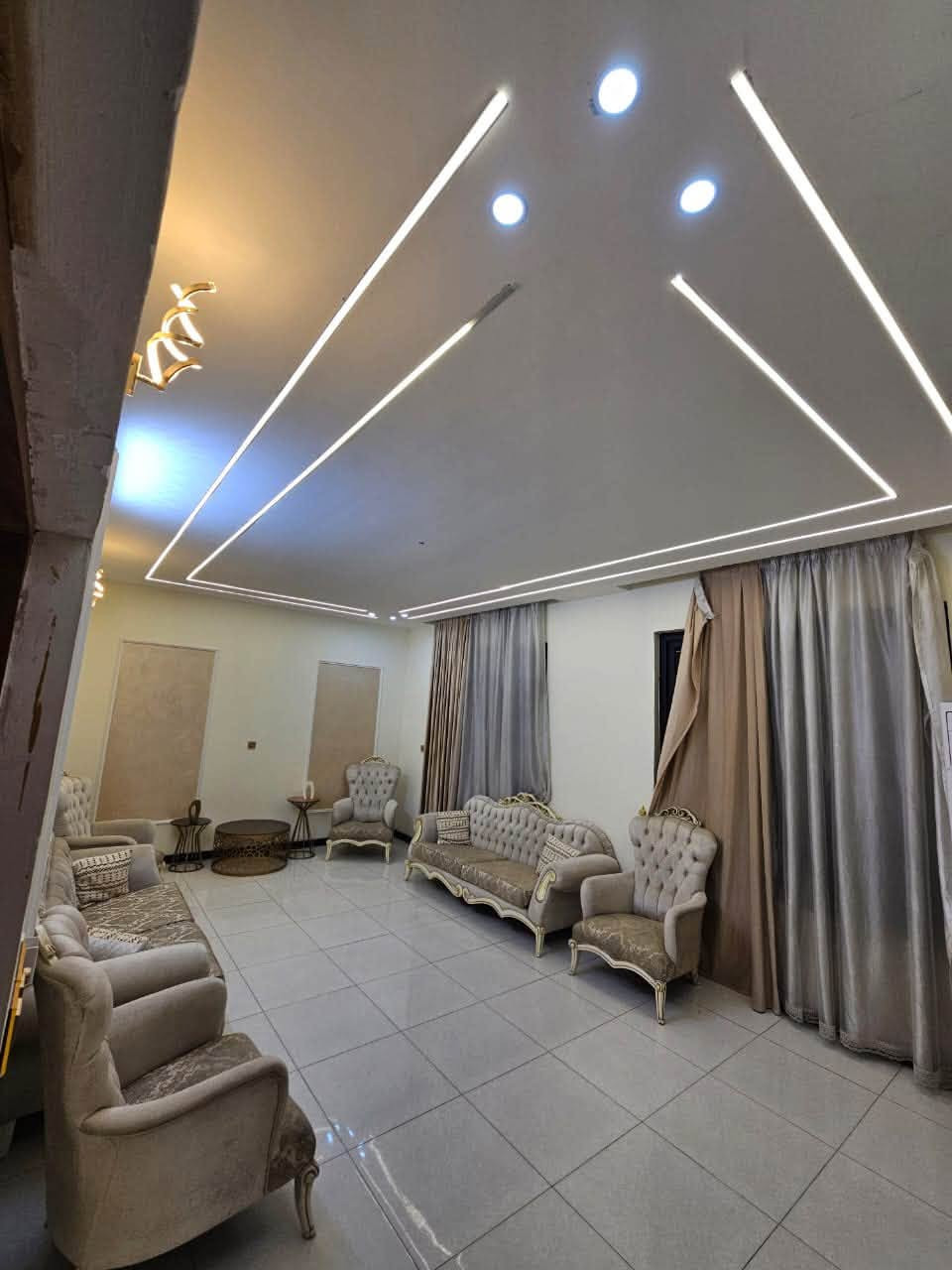 متوفره حجوزات البعيثه vip للحجز ***********/ ***********
