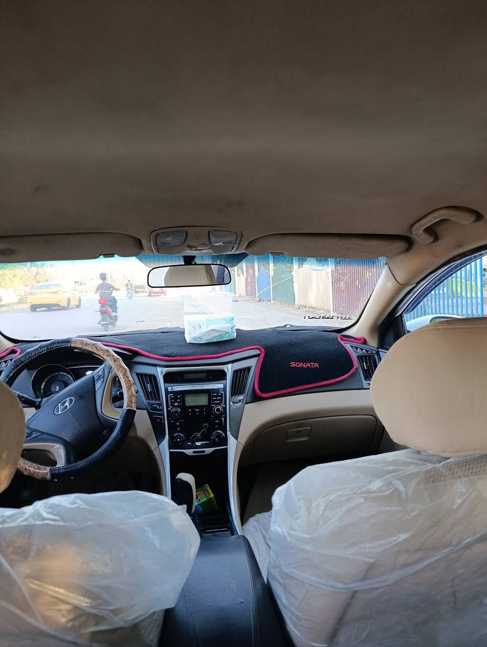 خليجي موديل 12 جاهزه من كلشي مكينه 2400 بيها صبغ عام  تصليح تكمه شي بسيط مكفوله من االضربه وتبديل سعرها 90 وبيها مجال *********** بي واتساب مكاني ديولنيه
