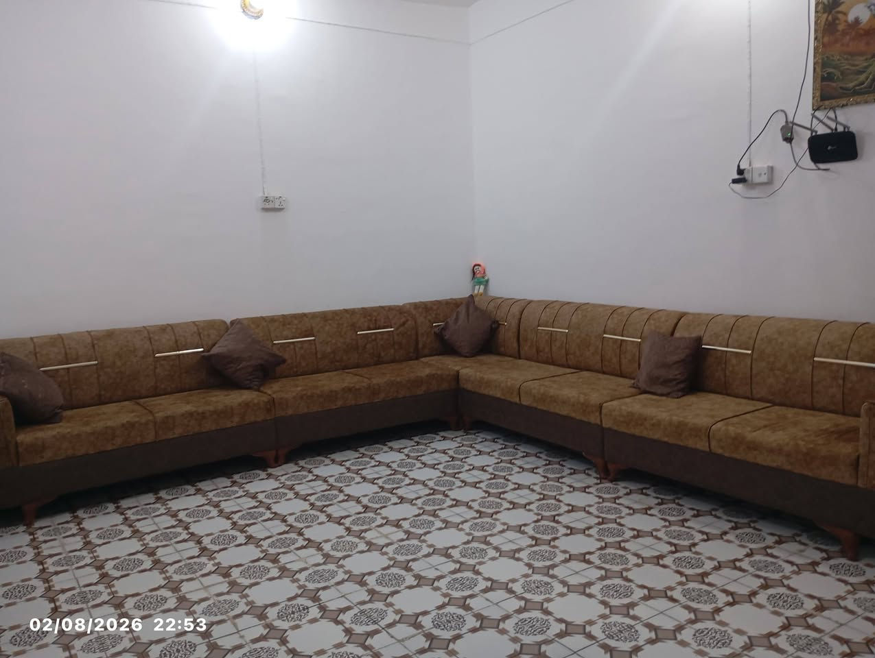 دار للبيع طابومساحه150  صرف السعر 100وبيه مجال العنوان الناصريه حي الفداء نهايه شارع ابو لبنان رقم الهاتف ***********
