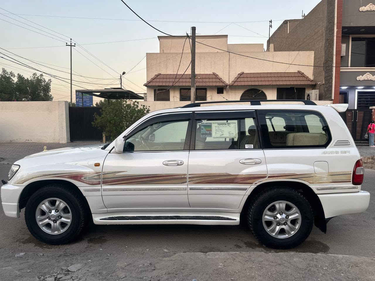 السلام عليكم عندي تيوتا لاندكروز 2006 أصل كويتي لون أبيض صدفي مكفولة كفاله عامه من صبغ وضربه وحادث ماعده دعاميات فقط ول باقي كفاله السياره محرك وكير خير من الله حجم المحرك 6اسلندر 4500 مواصفات السياره 1/1 فتحه سقف شغاله طكتين 7راكب 3قطع تبريد شاشه جبيره كامره خلفيه حساسات خلفيه+اماميه هوك خلفي بلاد دواخل عسلي+صاج ثلاجه بل فرس وسطاني فورويل شغال زراك لايت شغال 5ويلكب لايت زنون وبعد بيها اهواي مواصفات مذاكرهن السياره تبريد❄ حداديه وباتري وتخم تاير وكهربايات كلها كفاله السياره ممتعوبه مال بيت ماشيه 176KMحقيقي قابله للزيادة السياره رقمه بغداد الدولي وباسمي شرط التحويل السعر 180وبيها مجال للطيبين استفسار علئ هذا الرقم *********** أو *********** ملاحظة مكان السياره بغداد الدوره
