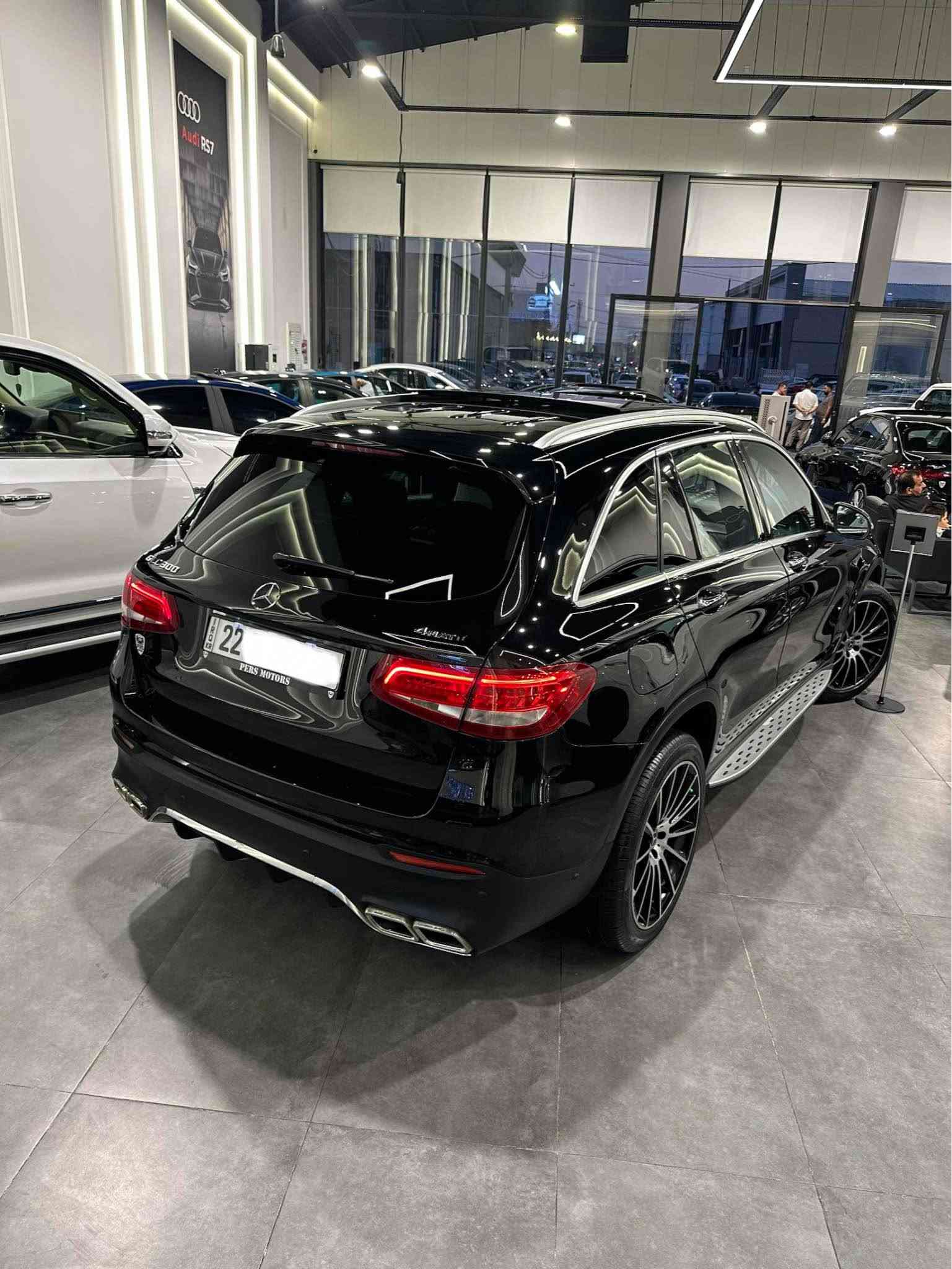 🚘 Mercedes-Benz GLC300 4MATIC AMG 2017 🇩🇪

📍 شوێن: هەولێر
🇩🇪 هاوردە: ئەڵمانیا
📊 کیلۆمەتر: 114,000 KM
💰 نرخ: 215 وەرەقە + معاملە
💵 3 وەرەقە غەرامەی لەسەرە، پاش معاملە دەدرێتەوە

✨ مواصفات و ئیمکانات:

• Mercedes-Benz GLC300 4MATIC
• AMG Package
• 4MATIC – دەبڵ ئەکسڵ
• Panoramic Roof ☀️
• Panoramic Glass بە کۆنترۆڵ دەکرێتەوە و دابخرێت
• کوشنی پێشەوە کارەبایی
• کوشنی Memory
• کوشنی Heated / هیتەر
• کوشنی پشتی کارەبایی
• سوکان کارەبایی
• سوکانی ڤۆلیۆم
• ئاوێنەکان شەفت و کارەبایی
• Cruise Control
• Brake Assist
• Auto Start/Stop
• Traffic Light Start/Stop
• Traction Control
• Paddle Shifters – سوکانی شەفت
• 5 Driving Modes:
Individual / Sport+ / Sport / Comfort / Eco
• تەبریدی 2-Zone
• تەبریدی ناوەندی
• ناوەوەی فۆرمیکا
• سندوقی شەفت و کارەبایی
• 4 دەرگا بەسمە
• جامەکان کارەبایی
• چراغەکانی پێش و دواوە LED و Xenon
• چراغەکان Bi-LED
• 2 شوێنی سارد
• بێ سبوغە بە شەرت

🔧 دۆخی سەیارە:

گێڕ و مەکینە، بەناوکردن، سیستەمی تەبرید و تەقە و ڕەقە هەمووی بە شەرت.

✅ سەیارەکە جاهیزە و بۆ فرۆشتنە.

📞 بۆ زانیاری زیاتر:
***********
📱 WhatsApp / Viber

📍 هەولێر

#MercedesBenz #Mercedes #GLC300 #GLC3004MATIC #GLC #AMG #4MATIC #MercedesGLC #2017 #114000KM #Erbil #Hawler #هەولێر #CarsForSale #UsedCars #MercedesForSale أربيل, العراق

