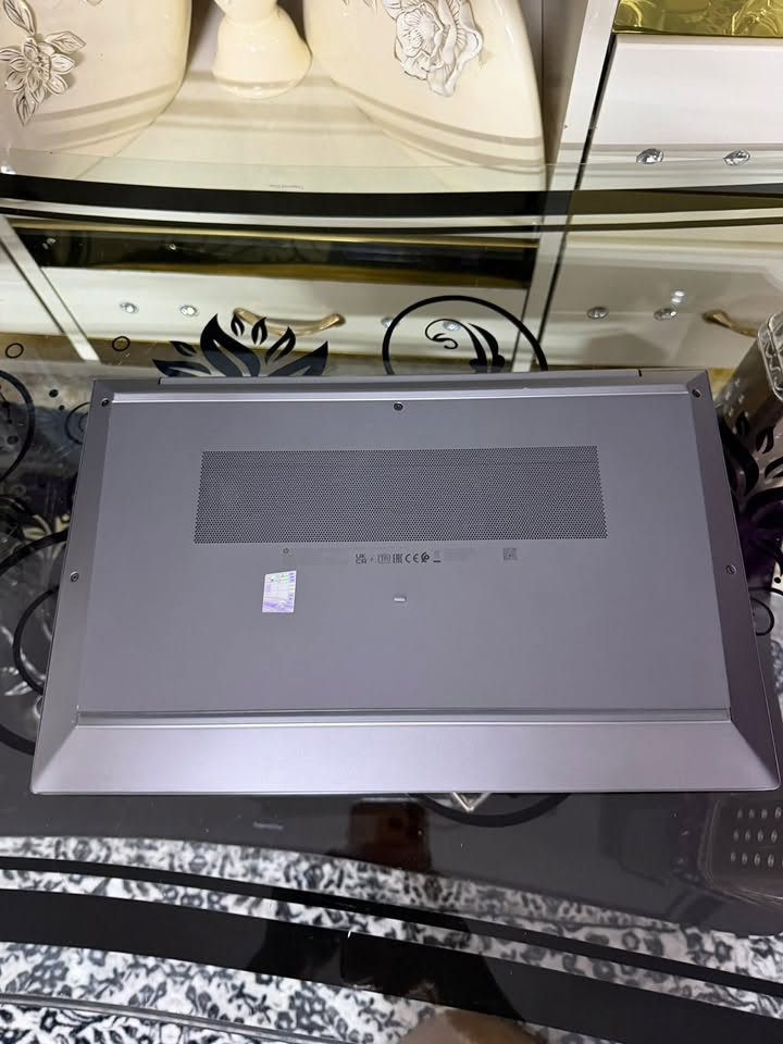 السلام عليكم لابتوب HB ZBOOK حجم الشاشه 15.6 

• المعالج: Intel Core i7-1165G7
• عدد الأنوية والمشارات: 4Cores / 8Threads - 12MB Cache
• الرام: 32GB DDR4
• التخزين: 512GB NVMe SSD (SK hynix)
• كرت الشاشة المنفصل: NVIDIA T500 (4GB)
• كرت الشاشة المدمج: Intel Iris Xe Graphics
السعر 850 الف مكاني بغداد الغدير 
تواصل ***********

نص مكتوب في الصور:
- Task Manager
- Performance
- CPU
- 9% 1.63 GHz
- Memory
- 10.1/31.7 GB (32%)
- Disk 0 (C: D:)
- SSD (NVMe)
- 3%
- GPU 0
- Intel(R) Iris(R) Xe Gra...
- 0%
- GPU 1
- NVIDIA T500
- 0% (49 °C)
- 32.0 GB DDR4
- 31.7 GB
- Memory usage
- 60 seconds
- Memory composition
- In use (Compressed)
- 10.1 GB (20.9 MB)
- Available
- 21.5 GB
- Speed:
- 2667 MT/s
- Slots used:
- 2 of 2
- Form factor:
- SODIMM
- Committed
- 9.1/33.7 GB
- Cached
- 4.5 GB
- Hardware reserved:
- 320 MB
- Paged pool
- 448 MB
- Non-paged pool
- 783 MB
- Run new task
- Search
- Task Manager Performance Run new task CPU 6% 2.11 GHz Memory 10.1/31.7 GB (32%) Disk 0 (C: D:) SSD (NVMe) 4% GPU 0 Intel(R) Iris(R) Xe Gra... 0% GPU 1 NVIDIA T500 0% (49 °C) CPU 11th Gen Intel(R) Core(TM) i7-1165G7 @ 2.80GHz % Utilization 100% 60 seconds 0 Utilization 6% Speed 2.11 GHz Base speed: 2.80 GHz Sockets: 1 Cores: 4 Processes Threads Handles Logical processors: 8 275 4790 123874 Virtualization: Enabled Up time L1 cache: 320 KB 11:01:55:19 L2 cache: 5.0 MB L3 cache: 12.0 MB Search Steam This PC CapCut PDF PDF m abdullah abdullah m في السعر عرضى ... واجب الرسم الهندسي مصطفى يحيى حقوق A Anydesk Network plot home 2 مشروع abdullah abdullah mohammed
- Steam This PC CapCut واجب الرسم الهندسي abdullah abdullah m من ااسمر عرضي تسجيل شاشق RECORD Task Manager Performance Run new task CPU 19% 2.81 GHz Memory 10.1/31.7 GB (32%) Disk 0 (C: D:) SSD (NVMe) 2% GPU 0 Intel(R) Iris(R) Xe Gra... 0% GPU 1 NVIDIA T500 0% (49 °C) Disk 0 (C: D:) SK hynix PC711 HFS512GDE9X073N Active time 100% 60 seconds Disk transfer rate 100 MB/s 60 MB/s 60 seconds Active time 2% Average response time 2.5 ms Read speed 205 KB/s Write speed 754 KB/s Capacity: 477 GB Formatted: 477 GB System disk: Yes Page file: Yes Type: SSD (NVMe) WhatsApp Web Google Chrome CPUID powerMA Microsoft Edge AnyDesk network plot home pdf abdullah abdullah mohammed Q Search
- 15% 1.84 GHz
- 10.4/31.7 GB (33%)
- 5%
- 0% (47 °C)
- GPU
- Intel(R) Iris(R) Xe Graphics
- 3D
- Copy
- Video Decode
- Video Processing
- Shared GPU memory
- 15.8 GB
- Utilization
- GPU Memory
- 0.6/15.8 GB
- Driver version:
- Driver date:
- DirectX version:
- Physical location:
- 32.0.101.7084
- 1/15/2026
- 12 (FL 12.1)
- PCI bus 0, devic...