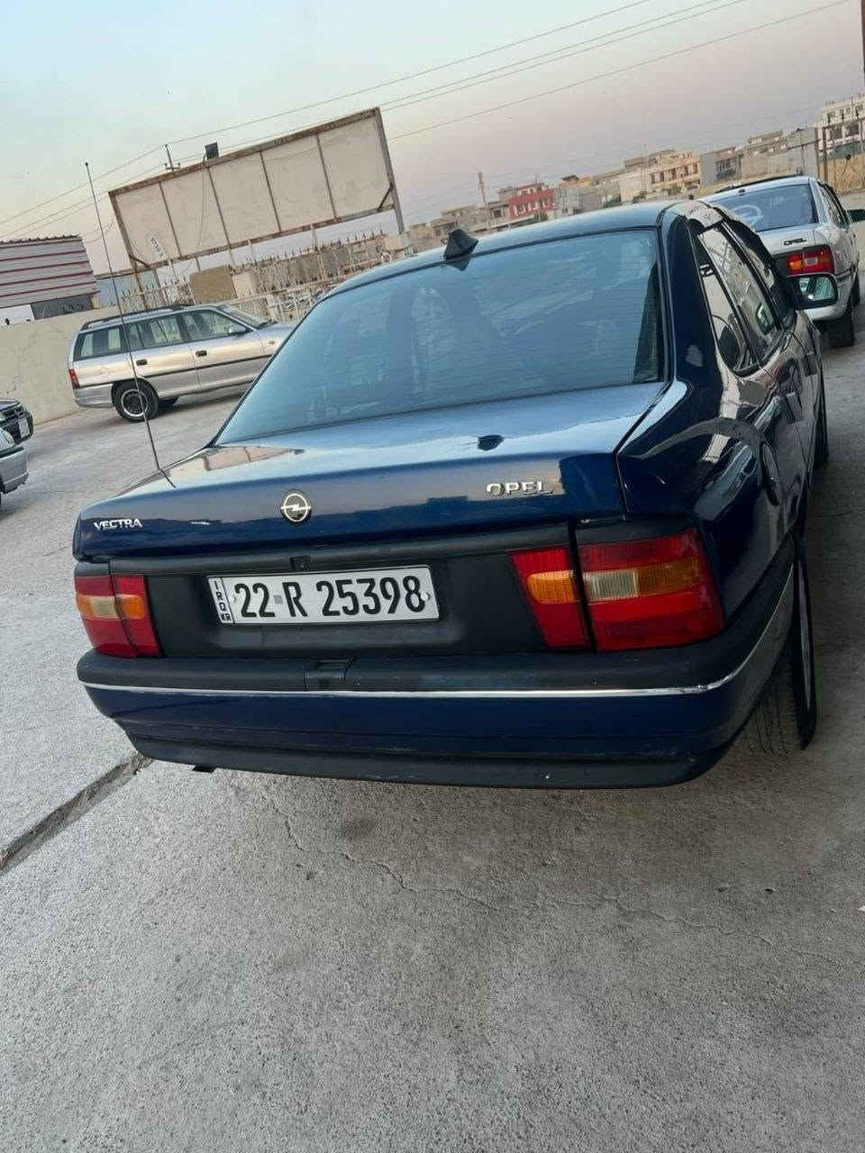 سلام عليكم
اوبل فكترا جديدة كير محرك صدر كلة شرط سيارة بلادية رقم اربيل بأسمي سنوية وهزه جدد السعر 45$ وبيها مجال رقم الهاتف. ***********
