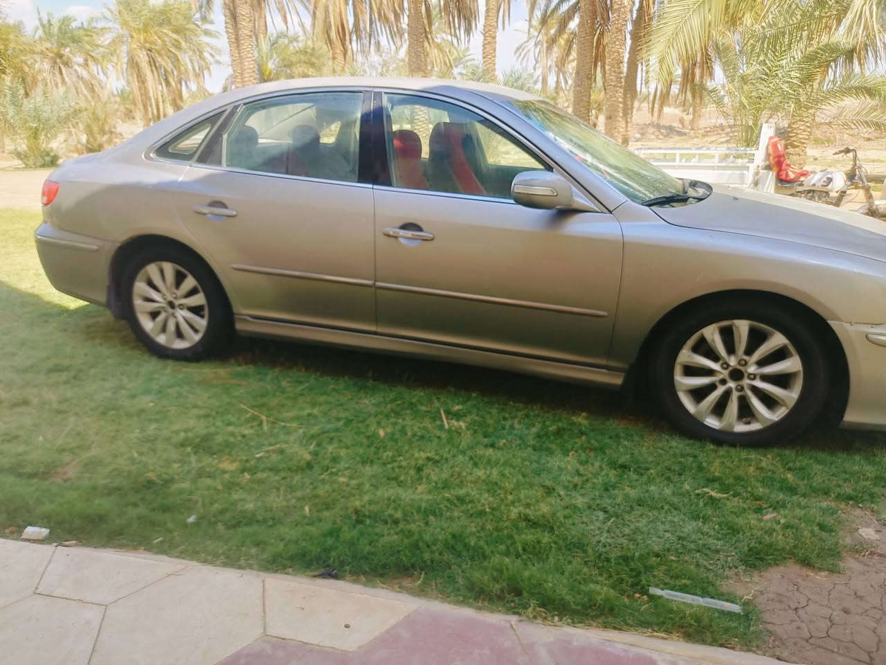 السلام عليكم ازيرا 10 رقم بصره تحويل ثاني يوم سيارة جاهزه ترايك وين متريد محرك 2700 تبريد حداديه خير من الله كهربائيات كلها شغاله سعر 77 وبيها مجال مكان سيارة ناصريه سيد دخيل رقم الهاتف للستفسار ***********

