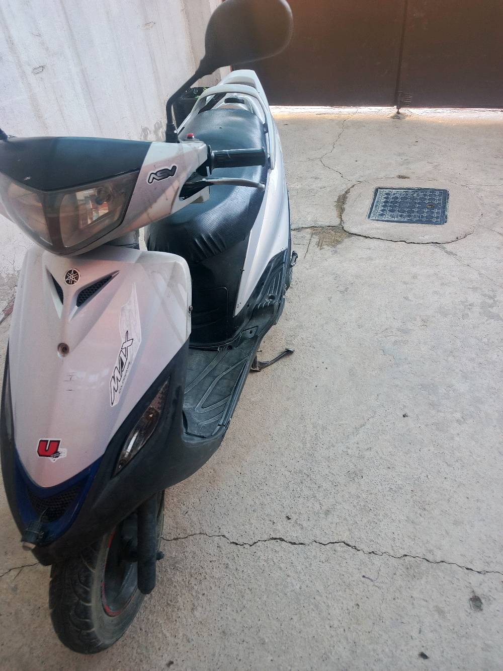 ماطور ماكس ثعلب نضيف محرك شرط شاصي شرط كهربائيات شغال كفرات شركة ختم واحد السعر 375 الف وبي مجال شي قليل 
مكاني برطلة 
للاستفسار الاتصال على الرقم 
***********
***********