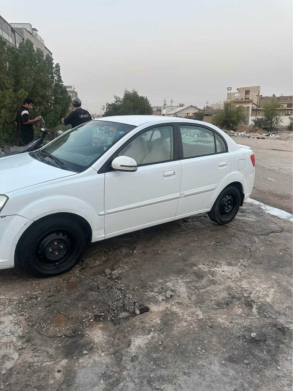 سلام عليكم كيه ريو مديل ٢٠١١ رقم جديد بصره تحويل ثاني يوم بيه مدكر خلفي صفحت الصدر صبغ اثر جراد بدون ضربه والباقي مكفول شوف العين تبريد حداده مكينه كير كله جاهز 
 السعر ٧٨ وبيها مجال 
العنوان /بصره المطيحه  
الاتصال 
*********** 

‭+٩٦٤ ٧٧١ ٢٦٩ ١٥١١‬ البصرة, العراق
