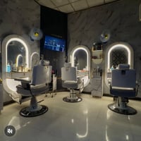 محل حلاقة للبيع العنوان الشموخ ركن العمارات  للاستفسار واتساب او مازنج...