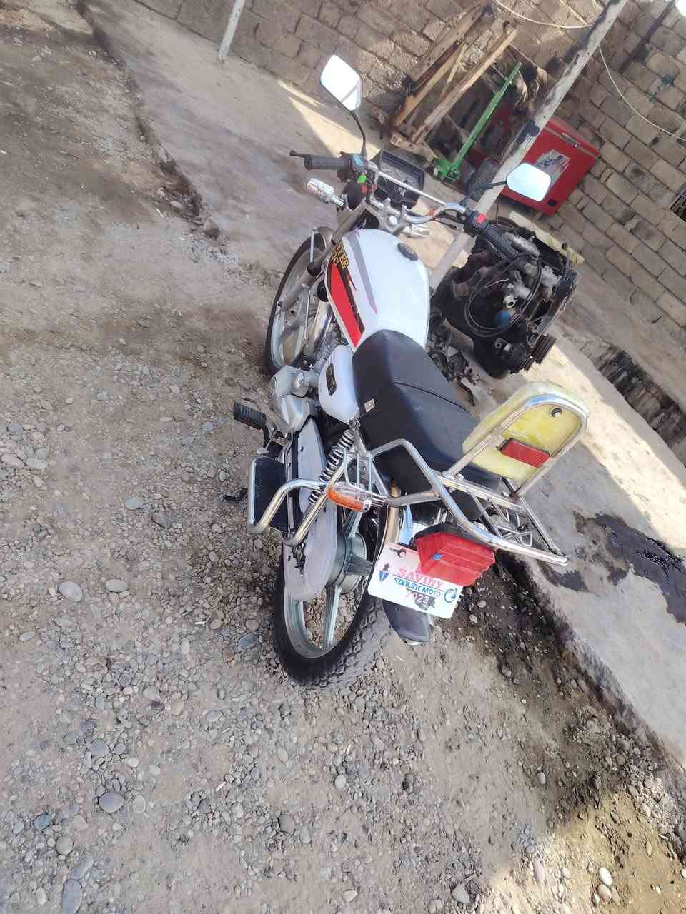 جني ابو الكله • ٢٠٠ • ٢٠٢٠