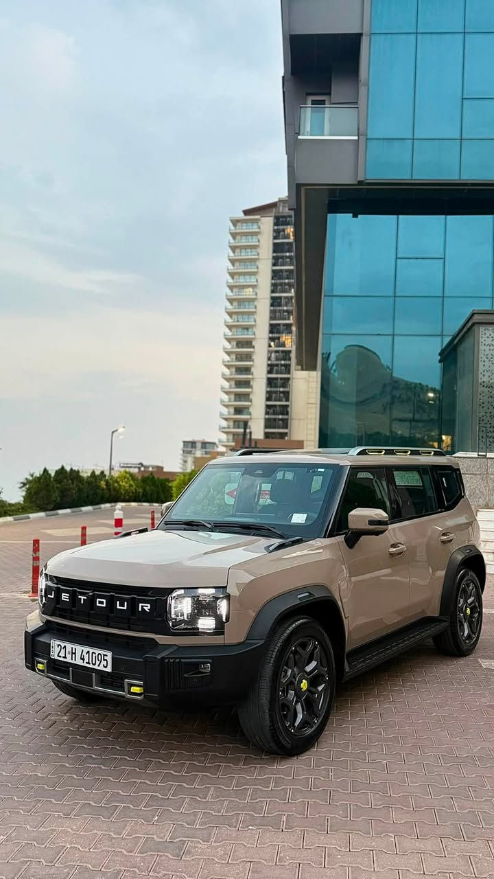 JETOUR T2⚜️
مودیل:2025
13.000KM🧿
بدون صبغ، بس مكان بصيط بيها تحكيل✅
شركة هارلم
مواصفات فول:LUXURY 
داخل لون اخضر، بانوراما، شاشه كبيره، كاميرا 360
اوتو بارك، رادار امامية و خلفي، كشنات حار و بارد….

ضمان شركة موجوده، عمل سيرفس لها وتغييرالزيت✅
كهربائی و محرك كلل بشرط✅
سعر:💵$274
سلیمانی📍
***********📞
Admin🌹
