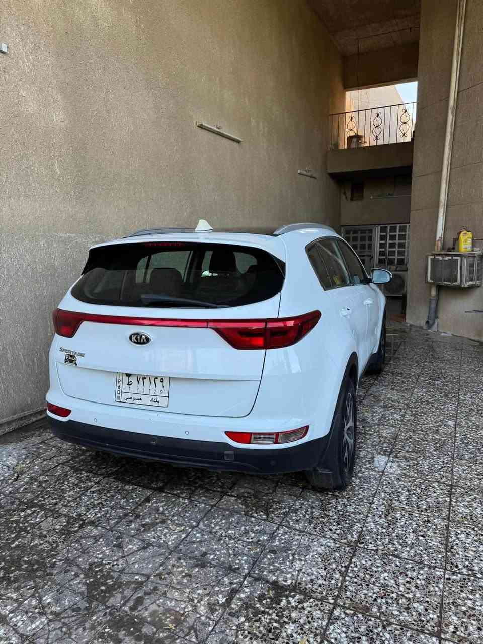 السلام عليكم
سبورتج 2018 خليجي مكفولة
عدى طخة بالدعامية وبارد بسيط بالجاملغ
ماشية 61 الف كم حقيقي
بانوراما
مكينة 2000 دوش
تحكم ستيرن جهتين
حساسات خلفي وامامي
كامرة خلفية
كشنات جلد
مثبت سرعة
اشاير بالمري
تبريد قطعتين
رقم بغداد مشروع وطني
السعر 187 وبيها مجال بسيط
مكاني بغداد حي الحسين
***********
