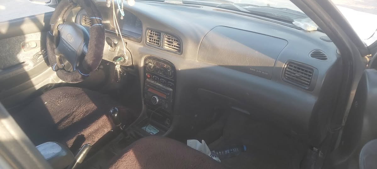 السلام عليكم للبيع كياموديل 2000صبغ عام جمالية بدون داخل جامات كهرب تبريد قفل مركزي كير عادي لاستفسار***********
