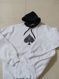 هودي قطن ثخين ابيض+وتر بروف +قمصله مطريه باله امزون للبيع07801300480