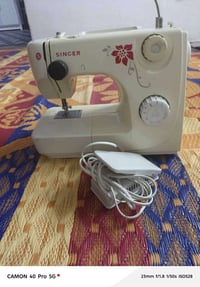 مكينه خياطه تكطع خيط يعني ضبط ميزانيه مكاني الشعله السعر ٣٥) 077127100...