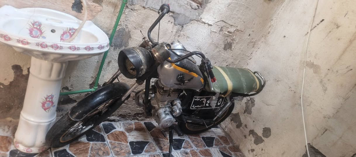 سلام عليكم دراجه البيع رقم سود وسنويه رعيه ما ندله ينعي بيعلك كلك محرك نضيف مال ستوته خمسه نمر 
تير جديد تجي وشوف بعينك دراجه متروكه سعر (175)وبيه مجل حك جيتك
رقم (***********)

