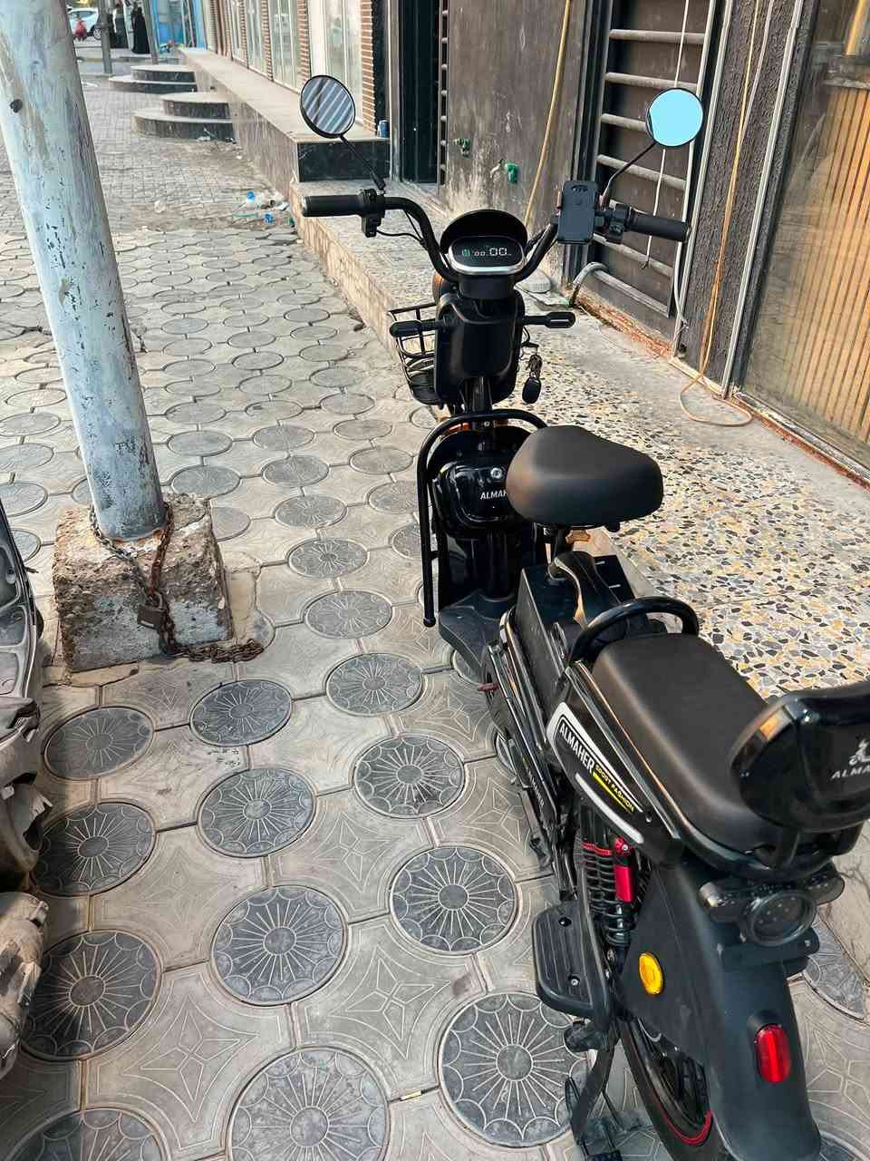 ‏سلام عليكم دراجة شحن للبيع خمس بطاريات الدراجة نظيفة 100% تواصل وتساب ***********
