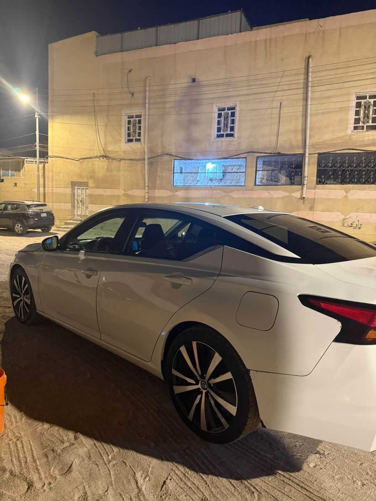 سلام عليكم نيسان التيما موديل 2021 السياره وارد امريكي مكينه4اسلندر مكينه كير تبريد كفاله السياره بيها البنيد مصبوغ والتكم الي بالقماره واكو اماكن تكحيل السياره حلوه  السياره فول ما عدا الفتحه رادارات جانبيه واماميه وخلفيه وبصمه  مكان السياره بالبصره انا عندي وكاله مو تحويل باسمي من ابيع اسويلك وكاله عامه راعي السياره بالبصره السعر115
الرقم***********
