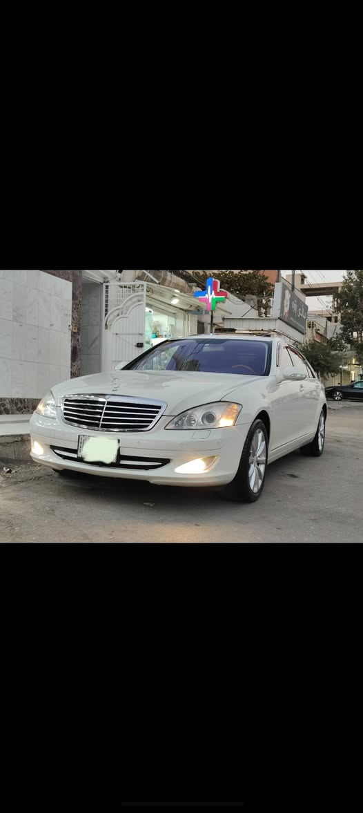 Mercedes Benz s550
***********
Darga large 
4 drga w snoq sa7b
Kallay kwshn karaba 
Kaml pakge Cristal bilad
Modele 2008 
1 parcha boyaxi dwbay lagal sar qaraxi chamali dwawa 
Mokabaray harman kardon
Kwshn jld
Kwshn karaba
Kwshn hitar
Laity nawchay kwer
Pesh w pshty laity led 
140.000 km roshtwa ba sharty fa7sy komputer 
Ger w makinay nakrawatawa 
 Hamw gyani ba shart 

TB. Sayaraka he mn nia w Tell bo aw zhmaraya bkan السليمانية, العراق
