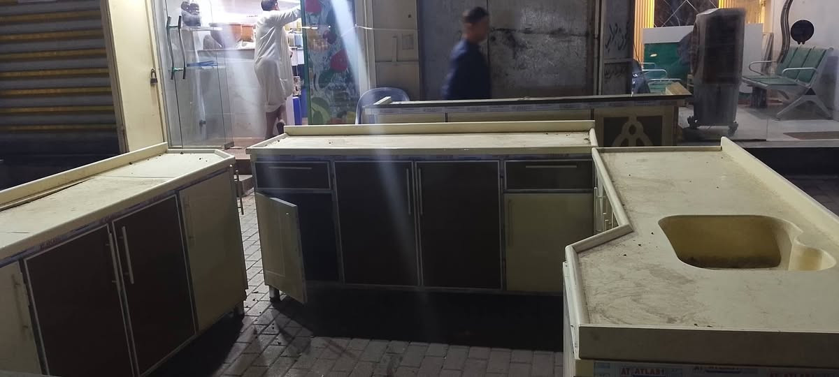كاونتر مرمري • ٦ قطع • مدينة الصدر