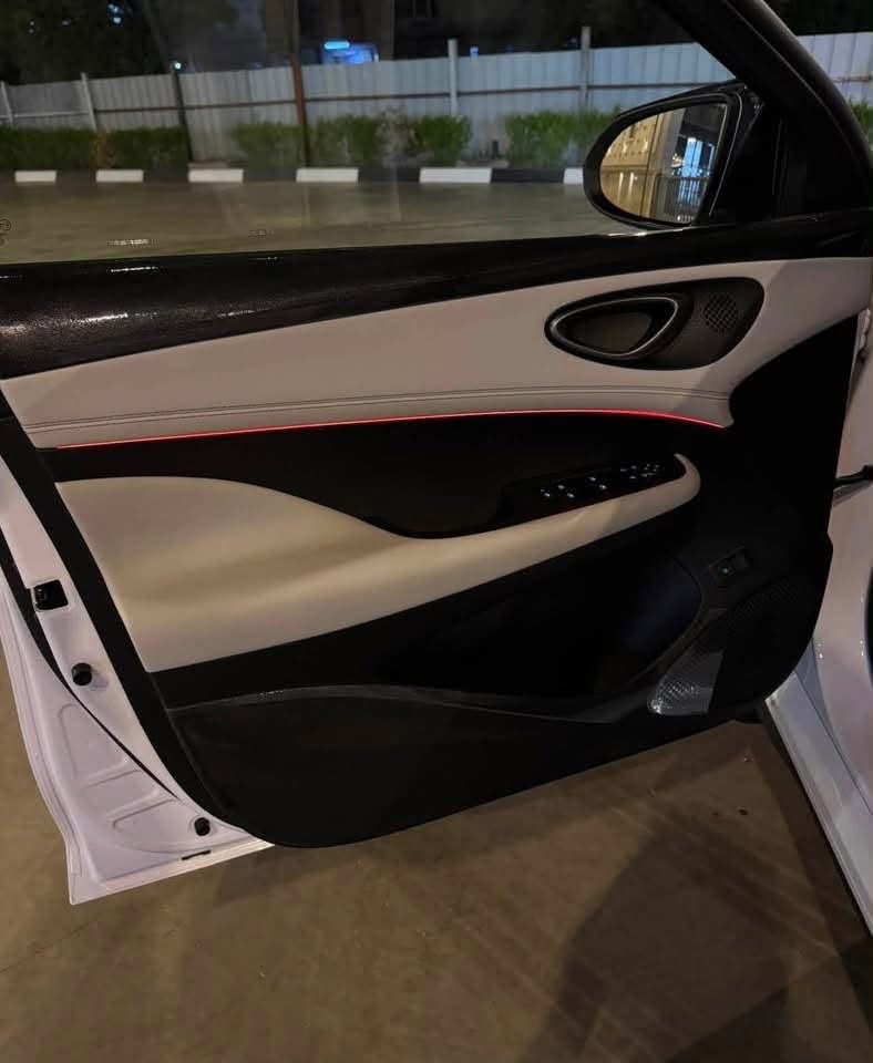 السلام عليكم BYD SEAL 05  السياره مرقمه جاهزه بغداد بسمي كفاله  عامه من رصعات بيها شخط كد اصبع فوك يدت السايق  ماشيه 11الف السياره متعوبه عليها بيها كات كامل اسود السعر 20قفل وكلشي موجود بل سوك كلشي تلكه الشاشه محدثه بل كامل بس الدوشمه شديتها 160مابيها اي نقص مكاني صلاح الدين تكريت
للستفسار***********

