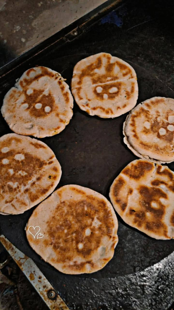 🔥🍔 حَيّاك… الطعم اللي يستاهل التجربة! 🍔🔥

إذا تحب البركر الحقيقي والطعم اللي يبقى ببالك، لا تدوّر هواي 😍
مطعم حياك جاي يقدملك نكهة غير، بطعم طازج وتحضير مرتب وباهتمام بكل تفصيلة ❤️‍🔥

🥩 بركر لحم
طعم غني ونكهة لحم تخليك تاخذ أول لقمة وتكملها للآخر بدون ما تحس 😋🔥

🍗 بركر دجاج
دجاج بطعم لذيذ وتتبيلة مميزة، ويا إضافات تخلي كل لقمة أحلى من الثانية 🤤

🍗🔥 زنكر دجاج
قرمشة من برّه، طراوة من جوّه، وطعم يخليك ترجع تطلبه مرة ومرتين وثلاث 😍

بـ حياك ما نريد بس نشبعك… نريد نخليك تستمتع بكل لقمة ❤️
من أول لقمة لآخر لقمة، هدفنا يكون الأكل حار، طازج، مرتب ولذيذ.

✨ إذا جوعان… حياك
✨ إذا محتار شتاكل… حياك
✨ وإذا تريد بركر وذنكر بطعم يستاهل… حياك وبس! 🔥

📍 مطعم حياك
🍔 بركر لحم | 🍗 بركر دجاج | 🔥 زنكر دجاج

حَيّاك… لأن الطعم الحلو إله عنوان ❤️‍🔥

العنوان مقابل المدخل الجديد مجاور مكتبة بسماية
للحجز و الاستفسار *********** رقم التوصيل
حيّاك /Hayyak
