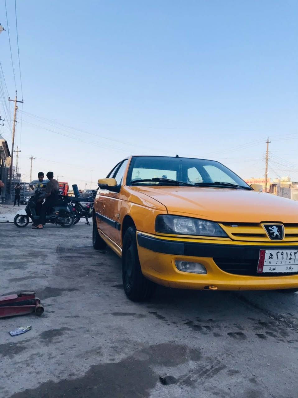 السلام عليكم اخواني بيجو بارص 2018 غاز بانزين كفالة عامة عده المكينه بيها خيط تبخير خفيف جدا 
السعر 52 بيها مجال قليل عنواني البلديات الرقم ***********
