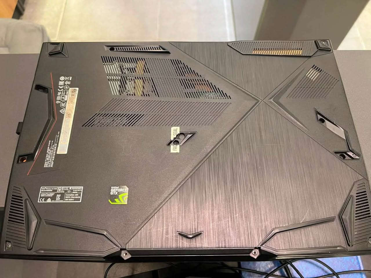 � للبيع لابتوب MSI Gaming 🔥
لابتوب MSI بحالة جيدة، مناسب للألعاب والعمل والبرامج الهندسية والتصميم.

💻 المواصفات:

* المعالج: Intel Core i7-8750H
* الجيل: الثامن
* الرام: 16GB
* كرت الشاشة: NVIDIA GeForce GTX 1050 Ti 4GB
* كرت مدمج: Intel UHD Graphics 630
* التخزين: 1.14TB
* 256 SSd
* النظام: Windows 11 Pro
* نظام 64-bit
* الجهاز شغال ومواصفاته واضحة بالفحص

🎮 مناسب للألعاب والاستخدام اليومي والبرامج الهندسية.

📍 المكان: بغداد
💰 السعر: [500] بي مجال بسيط 

للاستفسار والتواصل: ***********
