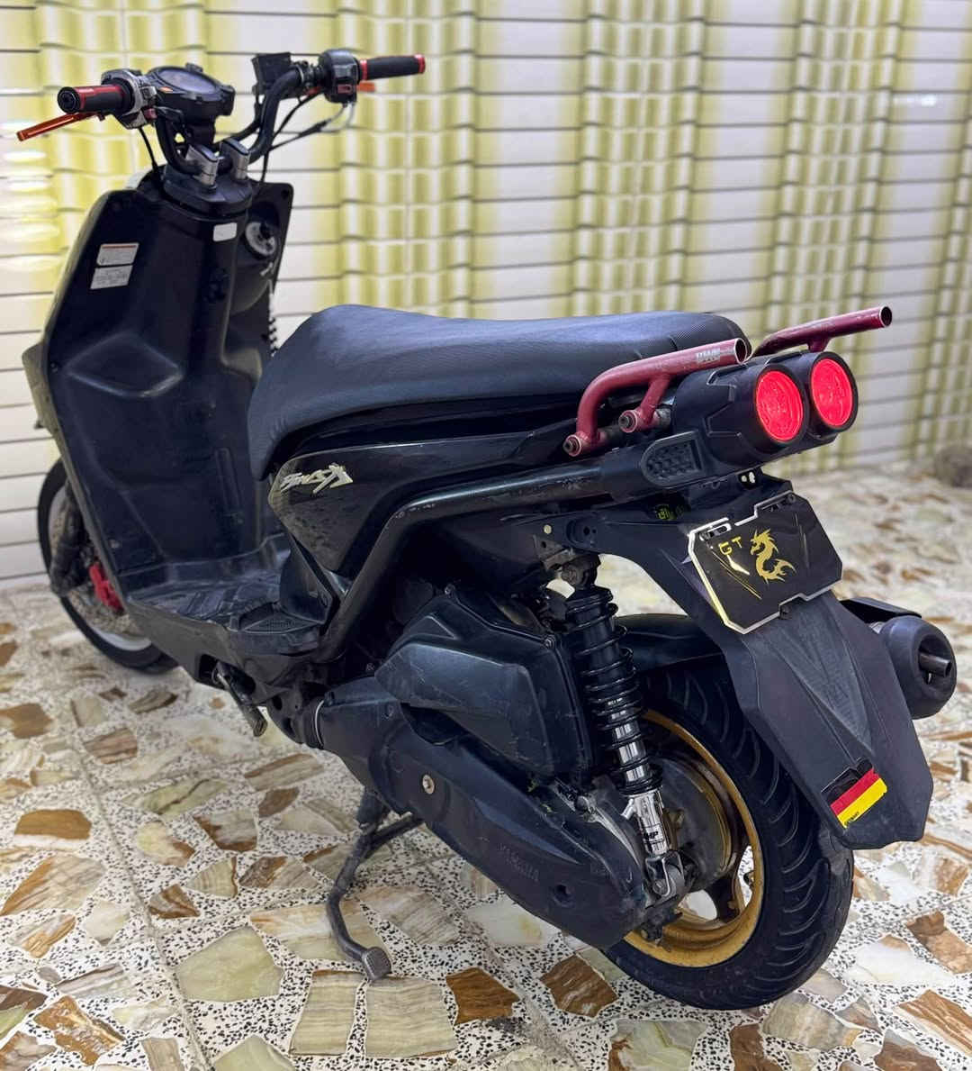 سلام عليكم سكنس جبلي دراجه جديده بمعنه الكلمه مكينه خرسه ما تنسمع مكفوله كفاله عامه كهربايات كلهه شغاله دراجه ربمه بعدهي شرط شلعه او معدل فول مكينه برغي ما مفتوح بيهه مديل 14دراجه جديده بمعنه الكلمه تايرات دبلات جدد سعر مليون او بيهه مجال. ……. المشتل اوراقهه كامله ‪***********
