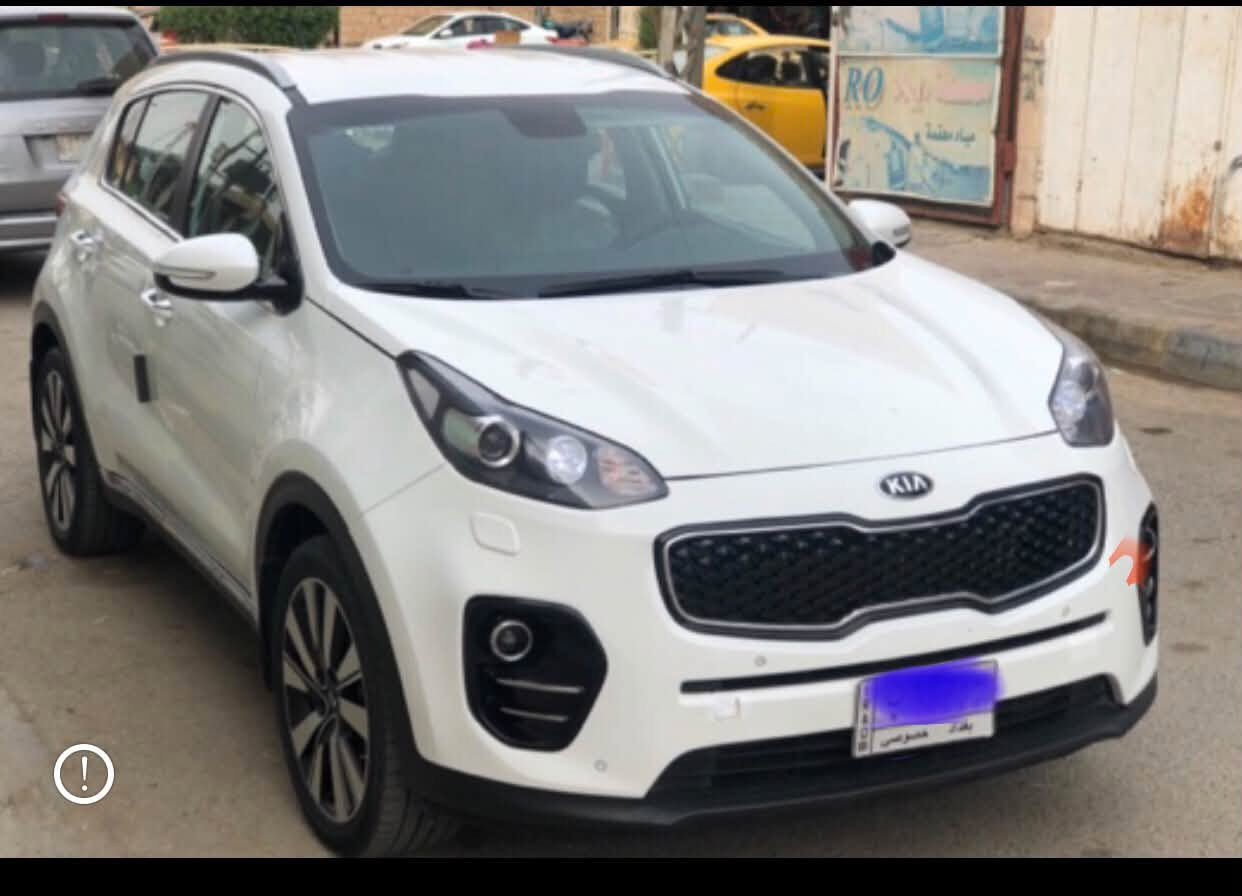 السلام عليكم سبورتج مديل ١٨ خليجي بغداد مكانه الكوت مركز ماشيه ١٨٠ بيه ٣قطع صبغ بدون دواخل سياره محرك وكير مكفول حداديه تخم ناير كله جديد سعر ١٦٥ وبيه مجال قليل ستفسار  ***********
