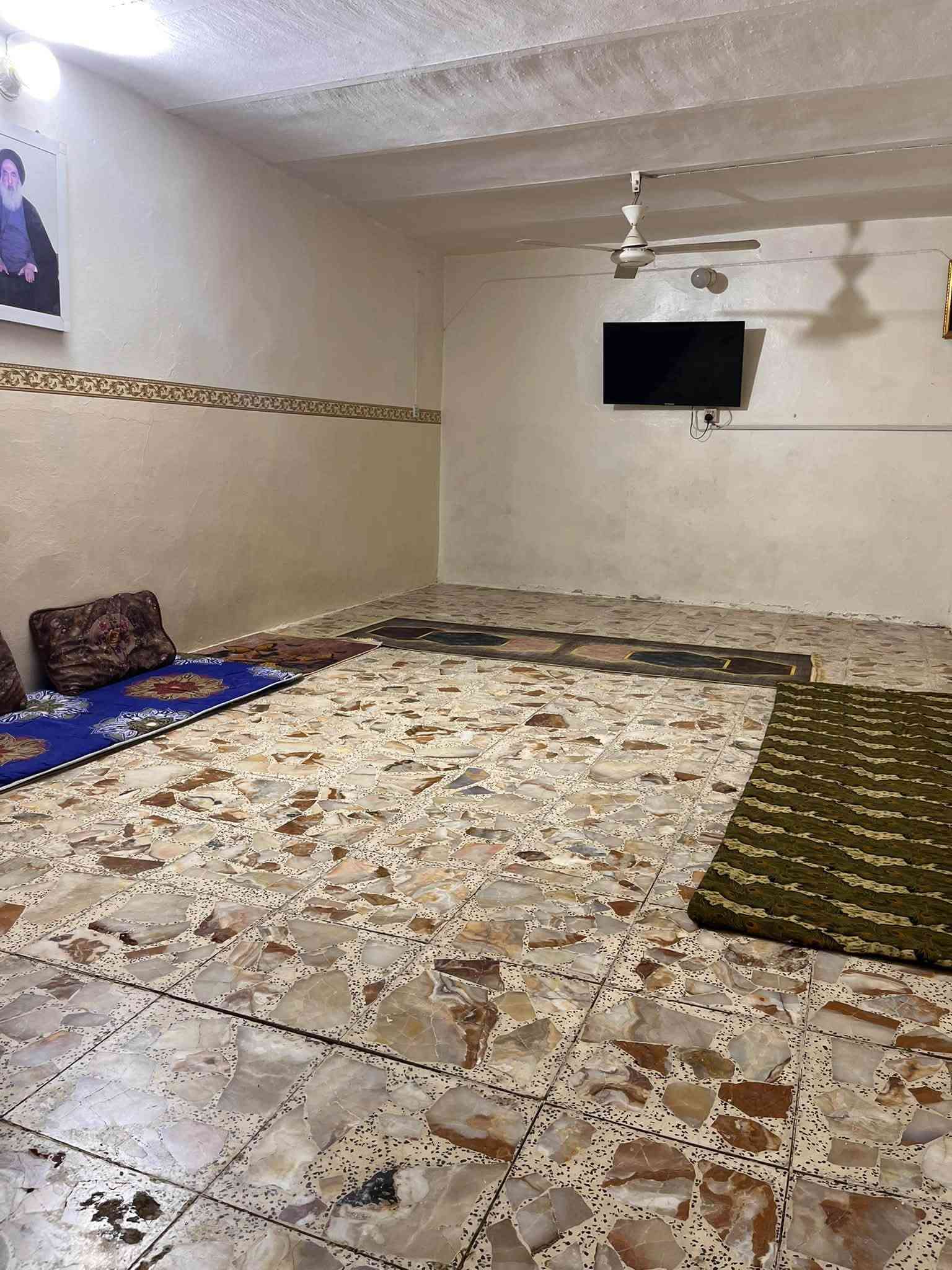 بيت للبيع المساحة٢٨٧ متر  في السند واقع حال اكثر من ٣٠٠ متر
الموقع حي كامل
شارع البريد / الشارع المقابل مدرسة تدمر   

متكون من  ٤ غرف /
٣ غرف طابق ارضي
 +استقبال -مطبخ -صاله -مجع صحيات عدد ٢

وغرفه في الطابق الثاني مع مجمع صحيات كامل 

للاستفسار الاتصال على الارقام التالية

***********

‭***********‬
