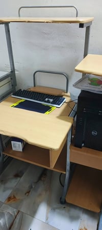 PCنوعيه DELL هارد 256 رام 8 وياهه ماوس وكيبورت وميز كمبيوتر  مابيهه مش...