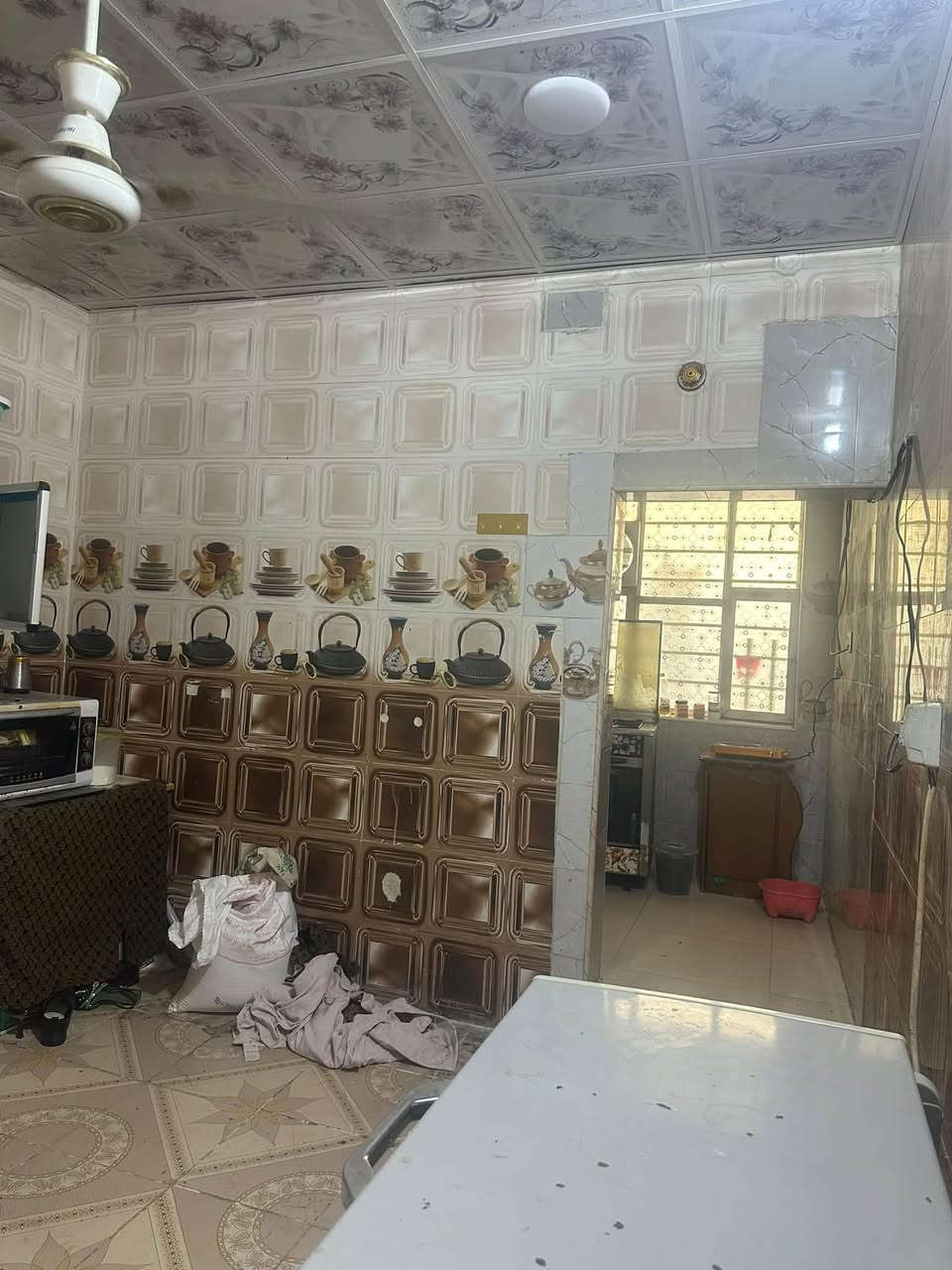 بيت طابو للبيع قرب حسينيه الحسن المجتبى
بيت ركن مساحته 250 م. يحتوي على غرف ٢/ مطبخ حار وبارد/ صحيات /استقبال /صاله / البيت كامل جيب غراضك (استفسار)

*********** 

***********
