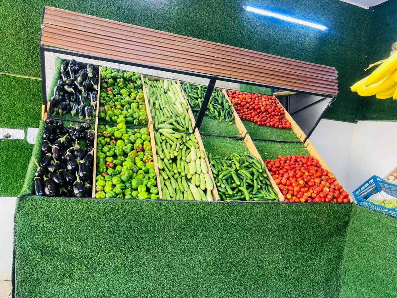 ميوز عدد٢ طول الميز ٣ متر
مع ميز مدرج مال ورقيات
للاستفسار ***********
***********
السعر ٢٥٠
