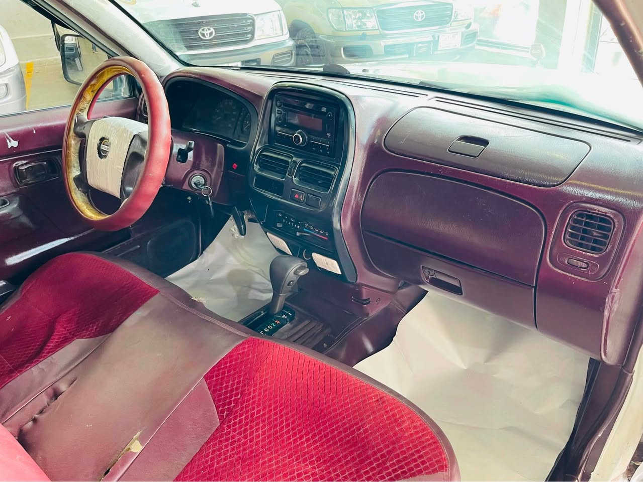 نیسان 2007 کراوە بە تۆماتیک  بەشەرتی  گێر ومەکینە و ئەکسل و ھەموگیانی  بەشەرت سەیارەکە  سبوخ  عامە بە س زۆرجوانە  سنەوی  تازە  بە سەر چوە 
4تایەی نوێیە  ھە مو گیانی بە شە رت
سعرى 74 وه ره قه کمیک مجال
***********
*********** كويسينجاك, أربيل

