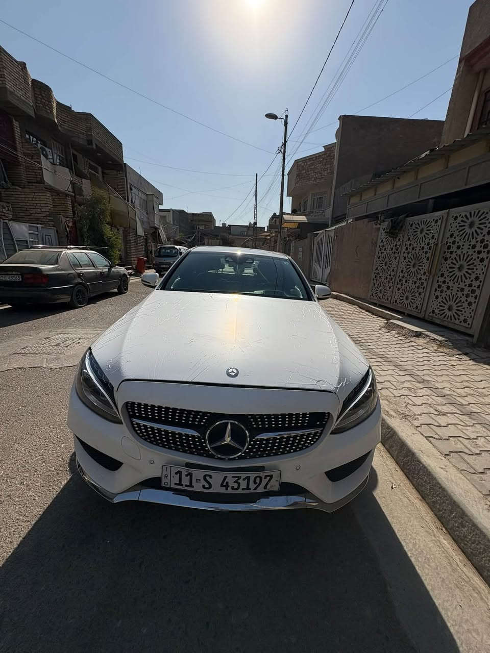 سلام عليكم للبيع مارسدس c220d ديزل كاز 2016
ماشية 190 الف تفويلة مالتهة 950 كيلو 
تبريد جديد ثلج 
ادامة كاملة جديدة من دهن وفلاتر 
تايرات جدد 
سيارة تخبل كلة بلادي جديد 
مكانهة بغداد الدورة 163 ورقة بيهة مجال 
***********
