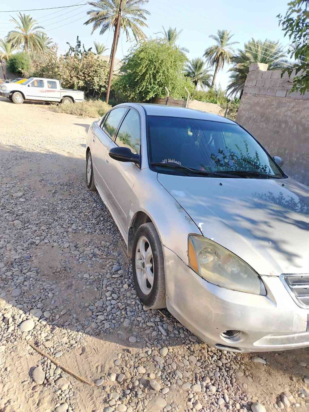 سيارة التما  نسان خليجي موديل 2005  نضيفه تبريد شغال شرط  تحويل ريدها 50 بيها مجال  ***********
