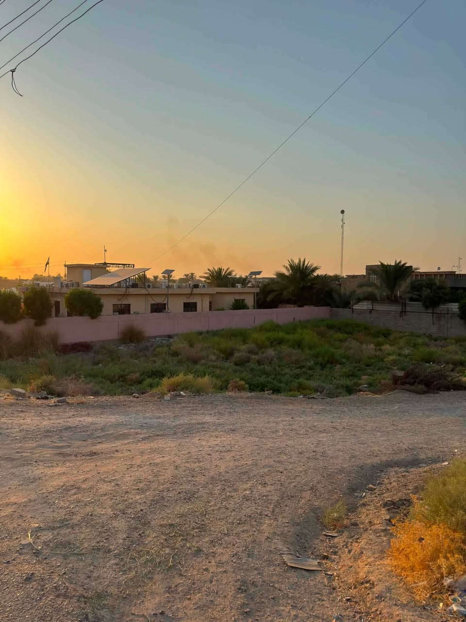 🏢 تعلن عقارات لؤي عن توفر قطعة أرض تجارية للبيع
📍 الموقع: على سدة البوفراج، مجاورة لـ مركز صحي البوفراج ومدرسة التجدد.
📐 المساحة: 1100 متر مربع
📜 السند: طابو زراعي
💡 الخدمات: تتوفر كافة الخدمات
💰 سعر المتر: 190 ألف دينار، قابل للتفاوض
📞 للاستفسار والتواصل:
لؤي: ***********
نصر: ***********
أحمد: ***********
📍 أو زيارة مكتب عقارات لؤي
الكائن في كورنيش البوفراج
⭐ عقارات لؤي — بيع وشراء وإيجار واستشارات عقارية
