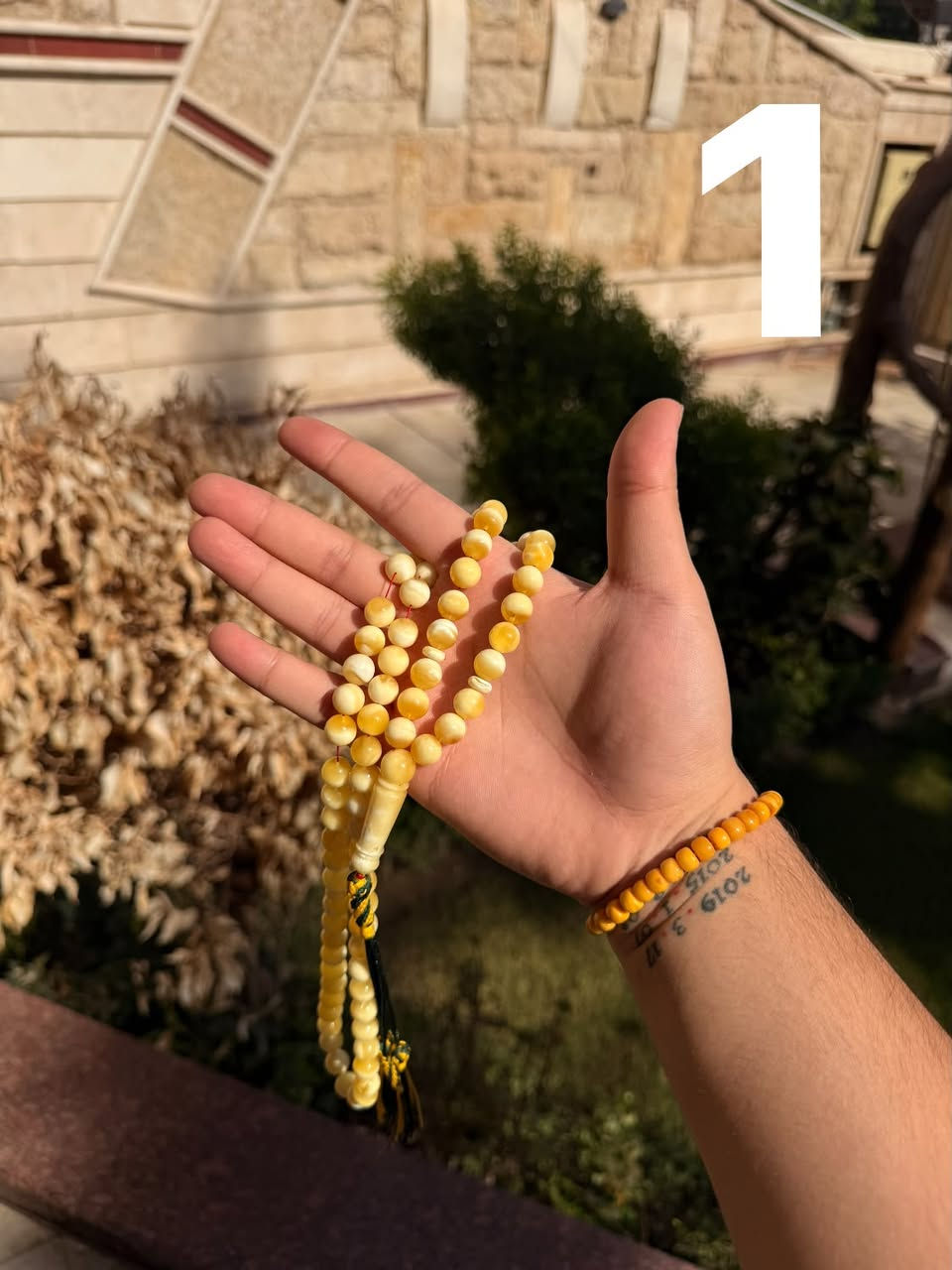 السلام عليكم مسابح كهرب حر طبيعي للبيع
ملاحضه : كل المسابح سوبر السوبر لا نمشه لا شائبه لا صدعه

المسباح الأول : مدعبل منوصف بالكامل جبس بعسل مع لطخات سيراميك تربل سوبر السبحة كلش حلوة بالواقع
الوزن 49 غ 
عدد الحبات 75 

المسباح الثاني : مدعبل سيراميك بعسل بجبس سبحة كلش حلوة وفرزها صحيح 100‎%‎ خامة مريحه تربل سوبر 
الوزن 61 غ
عدد الحبات 73

المسباح الثالث : بيض حمام شجرية بالكامل قطعة ماخذة لون يخبل ماشالله والشاهد احلا شيء بالسبحة 
الوزن 55 غ
عدد الحبات 67 

المسباح الرابع : گصه برميلية او كويتية جبس بعسل مع لطخات سيراميك سبحة جميلة جداً 
الوزن 60 غ
عدد الحبات 75 

المسباح الخامس : كصه التواير القطعة سيراميك بجبس بعسل قطعة كلش مميزة يعني من تشيلها تتميز بيها وبالواقع احلى من الصور اضعاف القطعة تربل سوبر كلش قوية 
الوزن 48 غ
عدد الحبات 104 

المسباح السادس : گصه كويتية او برميلية منوصف بالكامل جبس بعسل القطعة من الشاهد لاخر حبه منوصفه تخبل وقطعة تحفة تربل سوبر
الوزن 40 غ
عدد الحبات 84

المسباح السابع : كبسولية لوقو جبس بعسل قطعة ناعمة مرتبة حلوة من شاهدها لاخر حبه تخبل تربل سوبر القطعة
الوزن 24 غ 
عدد الحبات 51

المسباح الثامن : بيض حمام جبس بعسل تخريم سوبر السبحة كلش حلوة بالتسبيح ناعمة وحلوة 
الوزن 47 غ
عدد الحبات 78 

المسباح التاسع والاخير : گصه صنوبري ناعمه وحلوة قطعة جبنية بالكامل بياضها يخبل بالواقع احلى من الصور بهواي
الوزن 22 غ
عدد الحبات 63 

للاستفسار عن باقي التفاصيل خاص او واتساب
***********

