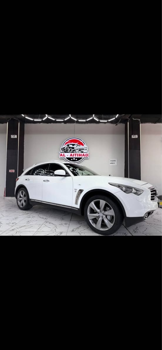انفنتي موديل ٢٠١٦ خليجيQX50 مكفوله كفاله عامه من الصبغ والتبديل بيها بارد بسيط جدا بالباب الاماميه والخلفيه جوه التريشه ممبين شي قليل مكينه ٨ سلندر مكفوله من الفتح والصوت والتبخير كير مكفول فول مواصفات ١/١ 
المواصفات
١- سلايد
٢- بصمة تشغيل مع بصمة ابواب
٣- صندوق كهرباء
٤- كشنات جلد
٥- كشنات كهرباء 
٦- كشنات تدفئه وتبريد
٧- ستيرن كهرباء وخاصية التدفئه والتبريد
٨-ويل كب ٢٠ الاصلي مالتها
٩- دفع رباعي 4w
١٠- لايتات زنون درجه اولى
١١- بك لايت LED
١٢-كير اوتماتيك 
١٣- زراكات بالدعاميه
السياره جديده بمعنى الكلمه رقم اربيل باسمي تحويل مباشر سنويه جديده مكان السياره اليرموك او العامريه السعر ١٧٠ ورقه وبيها مجال بسيط للاستفسار الاتصال على 
*********** 
*********** بغداد, العراق
