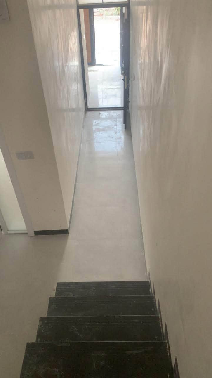 ║   🏠 للبيع دار في كربلاء  

📍 الموقع: حي الإسكان العسكري
📐 المساحة: 100 متر
🏗️ طابقين - جديد ممسكون

🏡 التفاصيل:
• 3 غرف نوم
• استقبال
• صالة
• مطبخ
• صحيات داخلية وخارجية

💰 السعر: 155 مليون للاستفسار ***********
