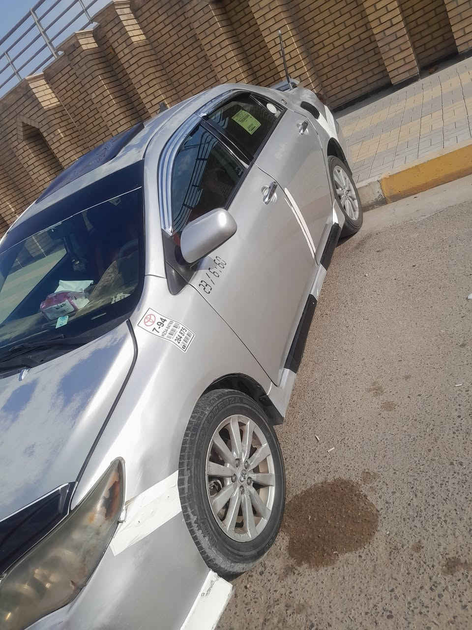 كورلا 2009 محدثه 2013 مضروبه بابين بصفحت مال الصدر ومصلحه ومصبوغه وتبريد شغال كير جديد محرك بيه شويه تنقيص السعر 80بيها مجال مكان فلوجه ***********
