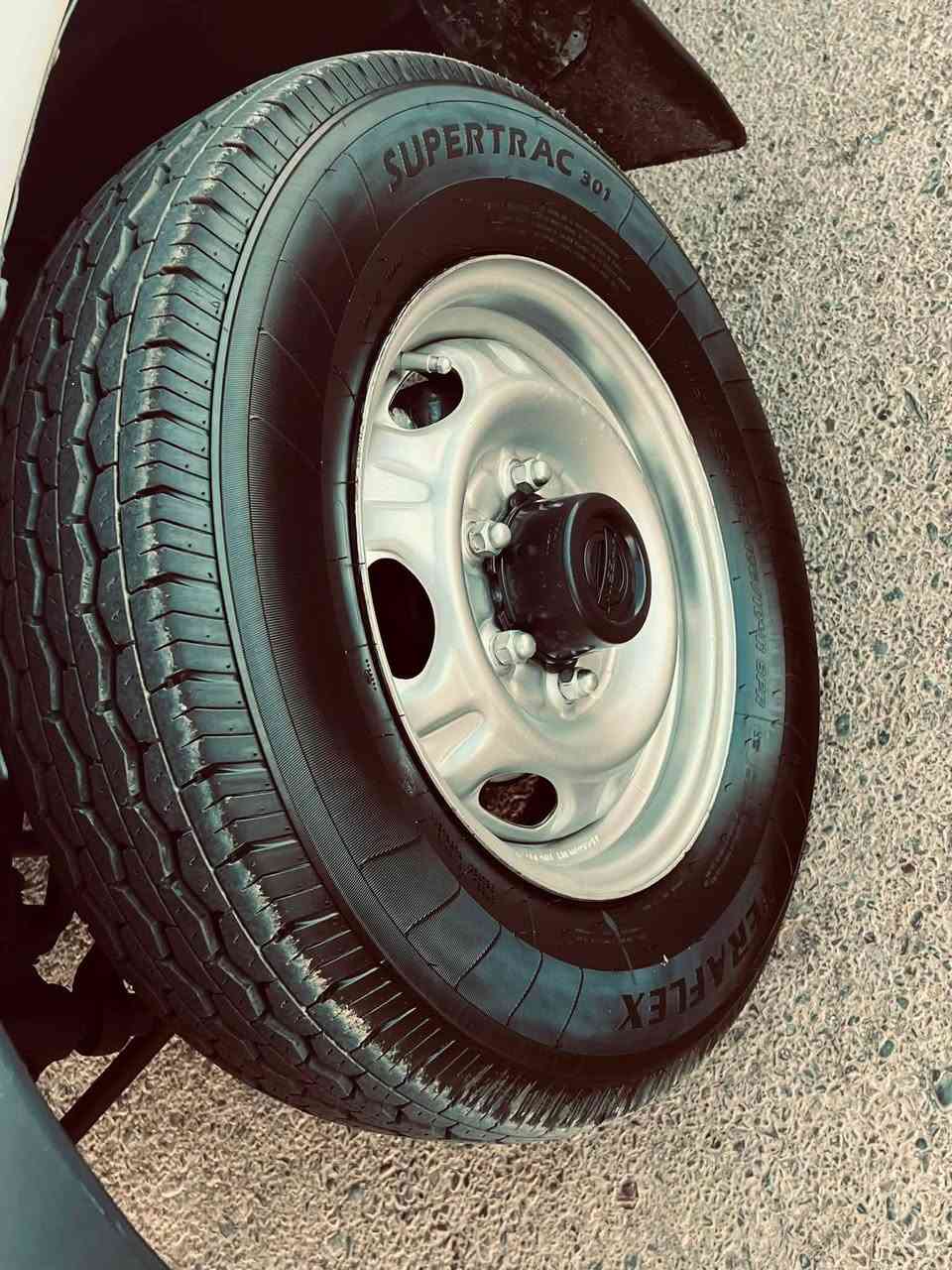 نیسان ٢٠٠٨ یابانی ١بارجەی بۆیاخە  جوار جام کارەبا دەبل گیج ناو سور   سیارەکە رقمو سەنەوی تا ٢٠٣١ نوییە جار تایەی نوییە  توندو تۆلە گیرومەکینەو تەبرید بەشەرت 
سحری ١١٨گەلاو مەجال 
***********
***********
شوئن کۆیە
