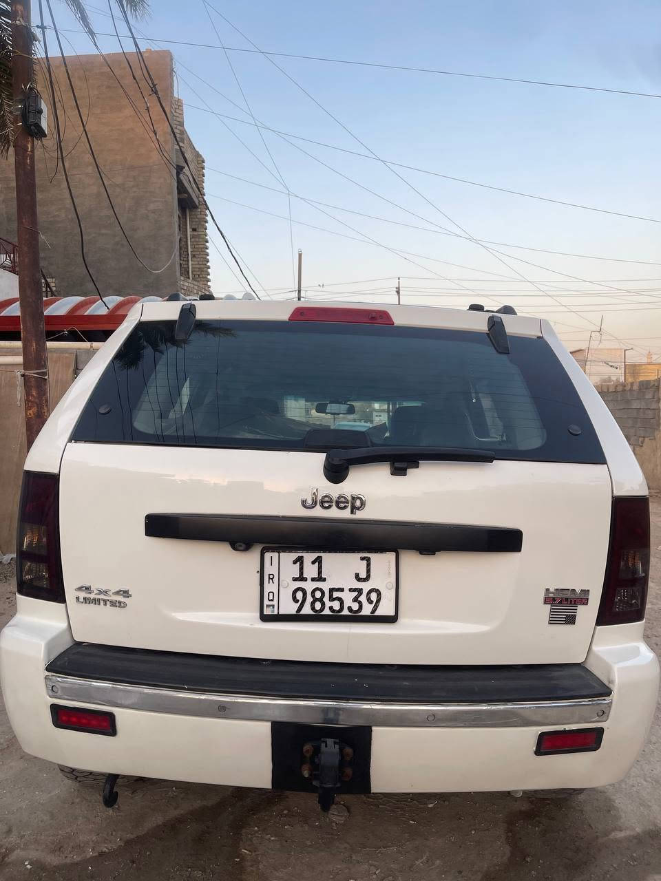 سلام عليكم للبيع جيب شيروكي
موديل 2008 رقم بغداد✔️
محرك هيمي رياضي ✔️
تبريد تدفئه شغاله ✔️
صدر امامي خلفي جديد ✔️
تخم تاير جبلي ✔️
كهربائيات واحد على واحد ✔️
منضومت زنون ✔️
 ايرباك عدد 12 ✔️
فول موصفات كشنات كهربائي ✔️
بصمه تشغيل عن بعد ✔️
تنته سلايت ✔️
سياره احلا من صوره 
عنوان بغداد ابو غريب الزيتون اي ستفسار خاص او اتصل على الرقم ***********
