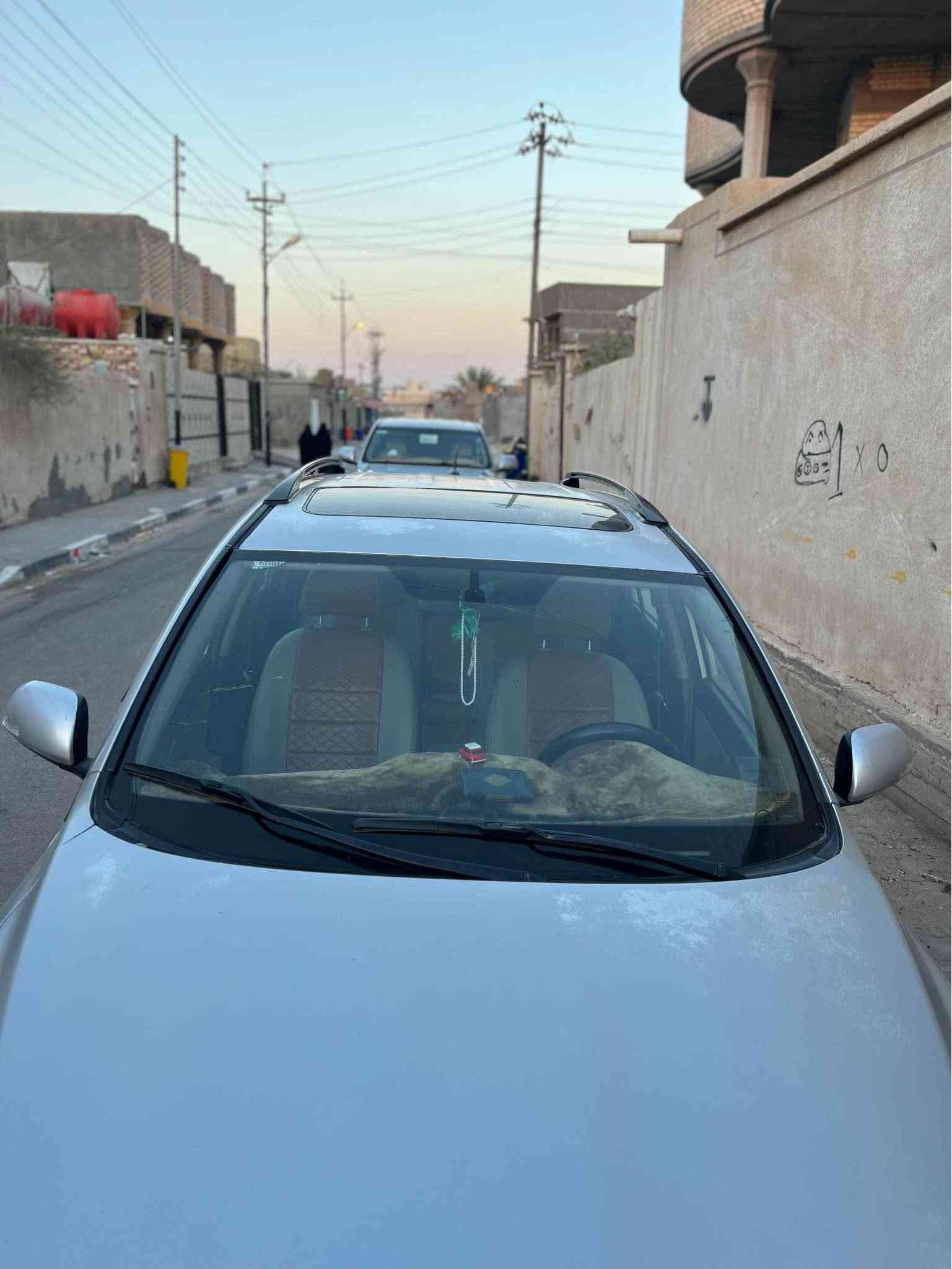 ‏سلام عليكم ورحمة الله وبركاته ‏الوعود الكاذبة تم إعادة النشر بيع 
 تويوتا رف فور للبيع كفالة عامة ما عدا بارد وشوية جراد وبيها كم شخط
‏موديل 2009
‏ مكينة قير كفالة 2400 محرك
‏خمسة راكب فول مواصفات فتحة اشاره بلمرايه تدفئة تبريد بلكشن سيارة كلش عملية
‏تحكم Siri مع انزلاق شاشة System سماعات
‏تبريد فقط تبديل كمبريسر جديد يعني مو شغال
‏سنوية 28 تحويل أو وكالة بيها قسام شرعي
‏تجي تشوف شوف العين سياره راد له بس بوليش ترتيب حداديه كدام شيال طايح رادله تبديل 
‏تم تنزيل سعر محتاج الله شاهد ٨٩ 
 وبيها مجال للطيبين
عنوان بصره قضاء الدير
‏رقم الهاتف *********** القرنة, البصرة
